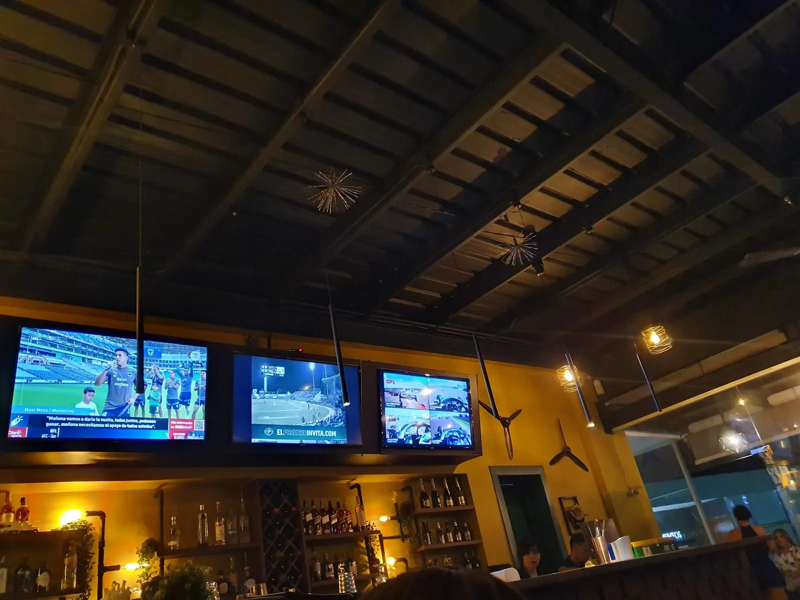 First Class Sport Bar - Image 3