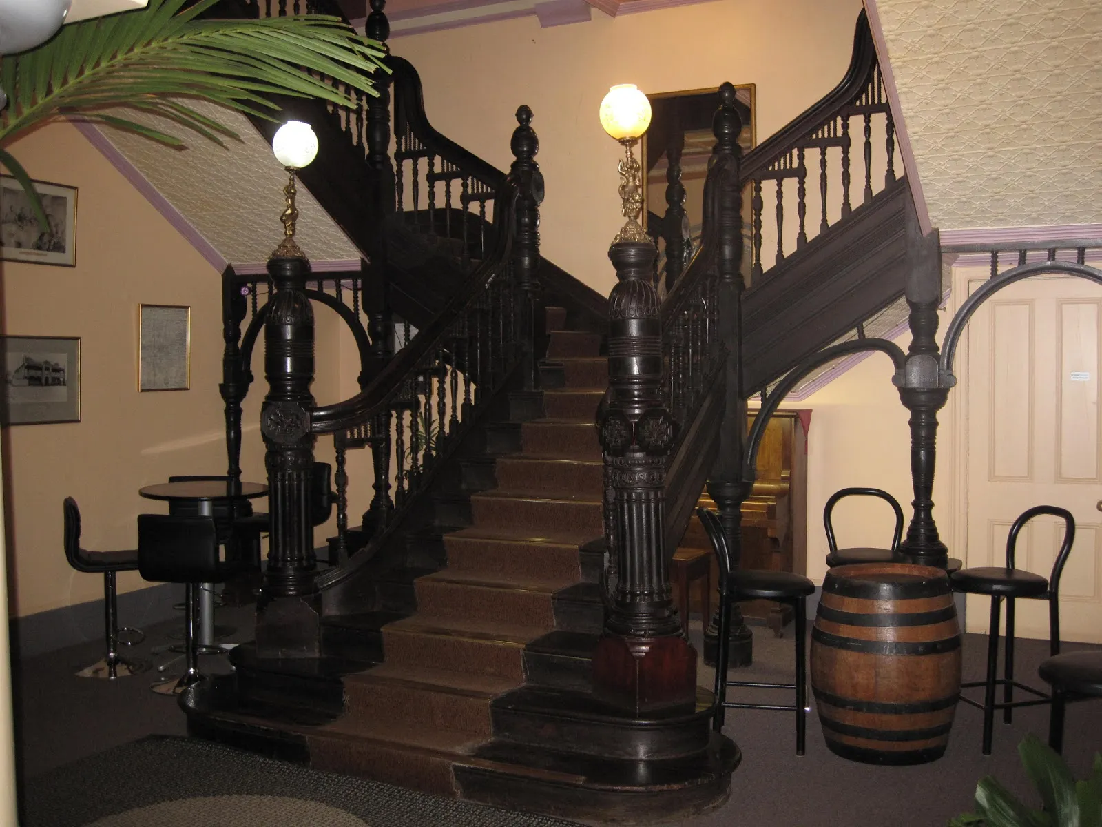 The York Hotel Kalgoorlie logo