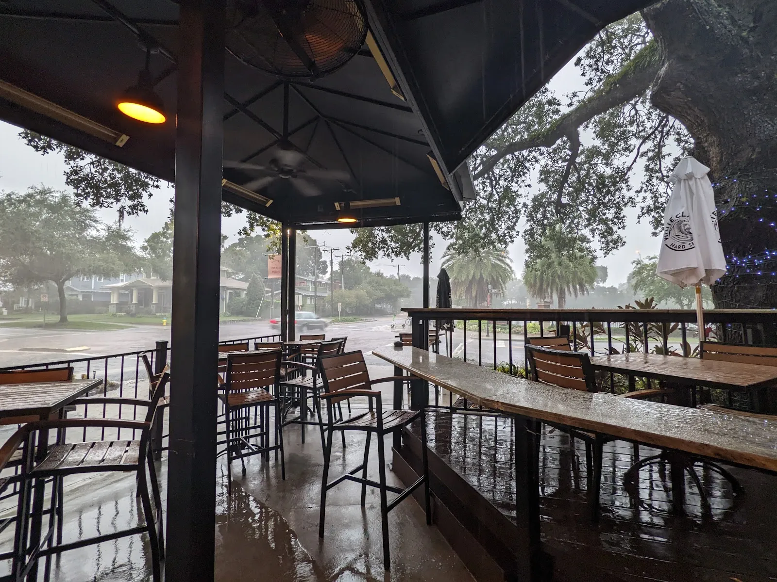 Irish 31 Pub House & Eatery - Image 3