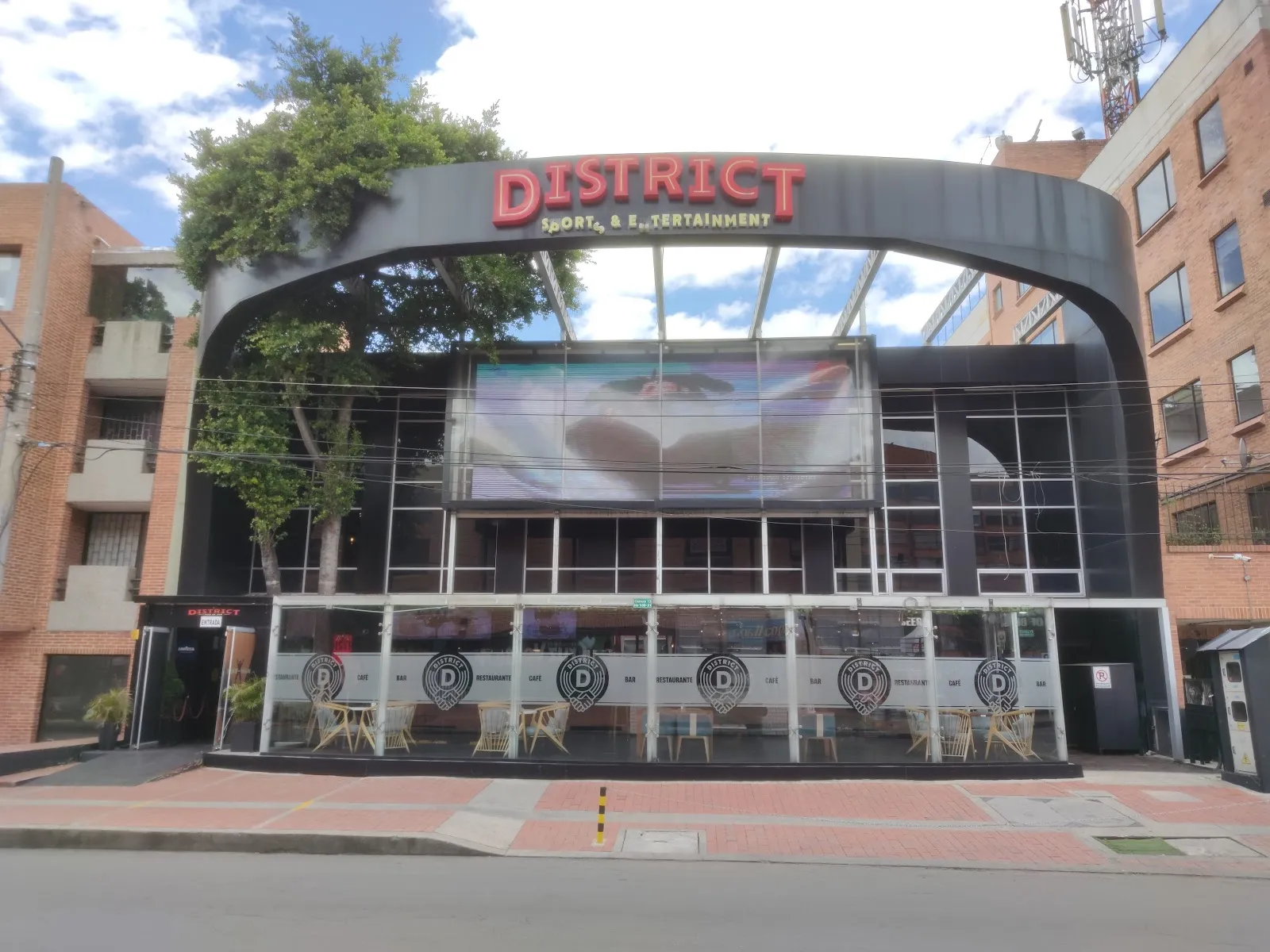 District - Image 3