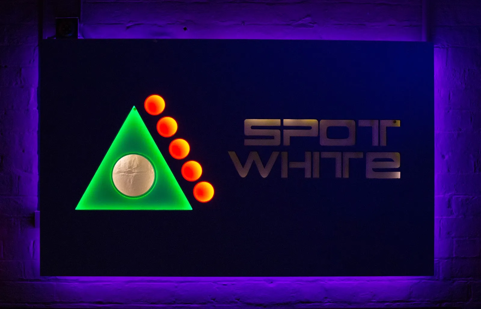 Spot White - Image 2