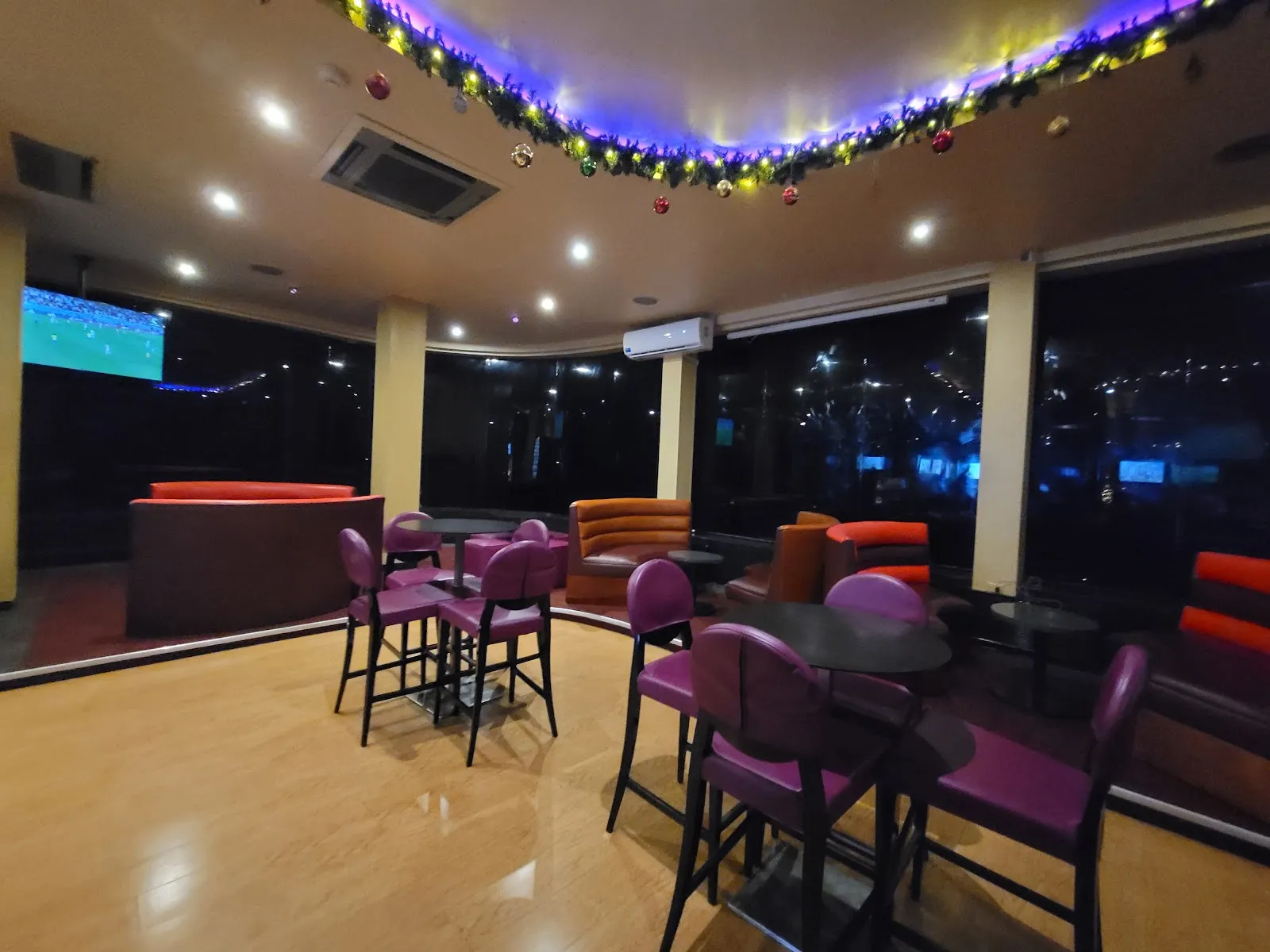 704 Sports Bar - Image 4