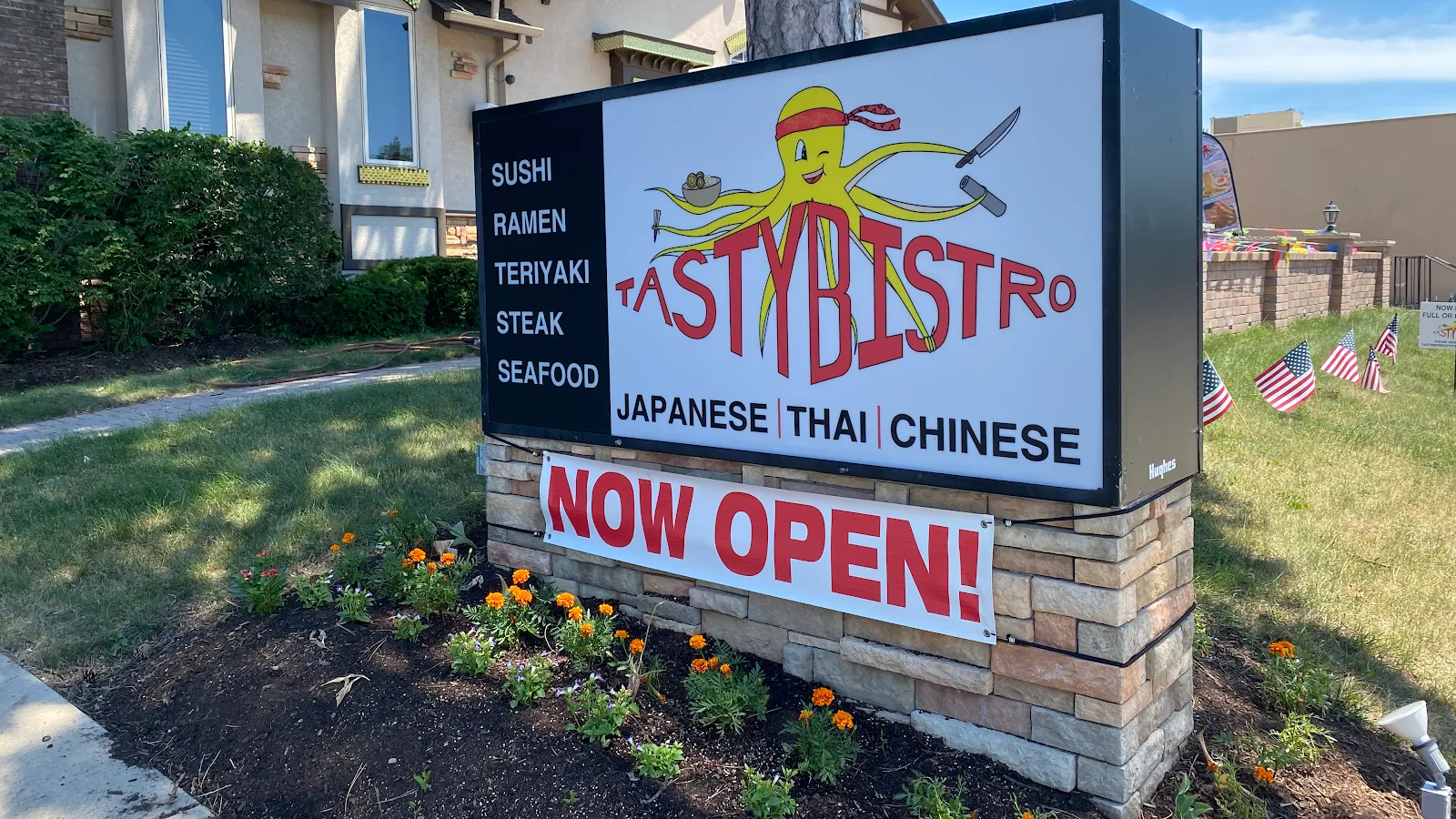Tasty Bistro logo