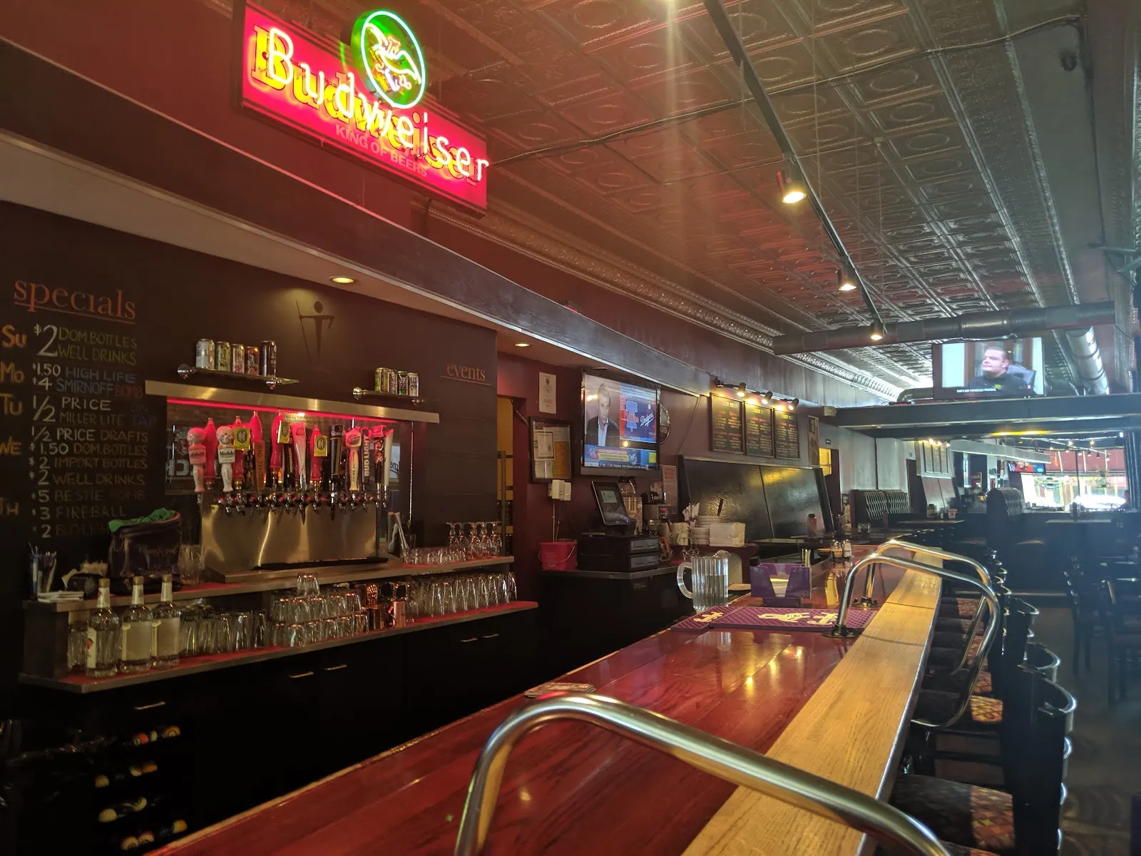 Jupiter's Pizzeria & Billiards - Image 3