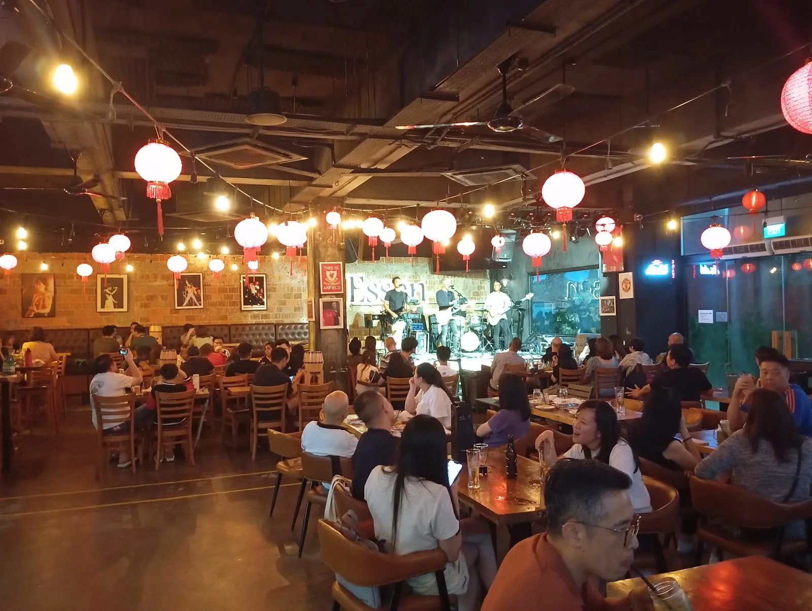 Essen @ The Anchorvale - Image 3