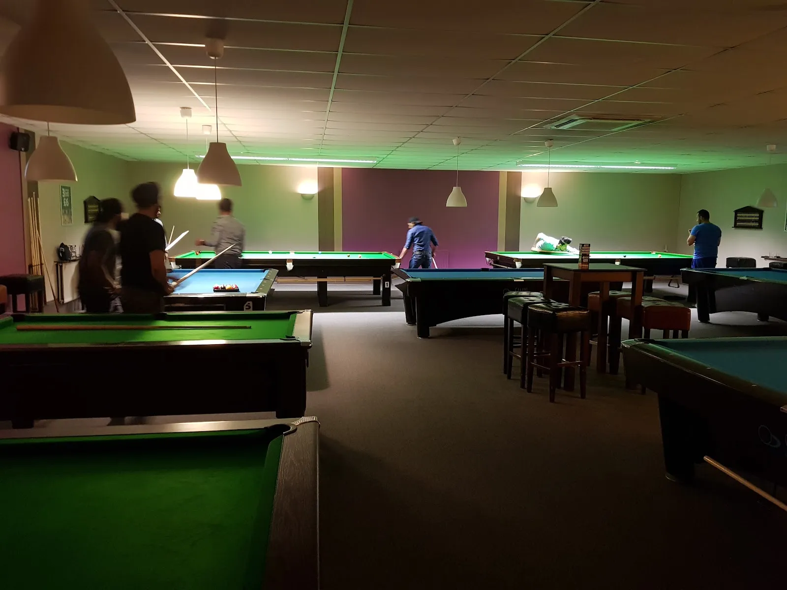 Escape Pool Bar - Image 2