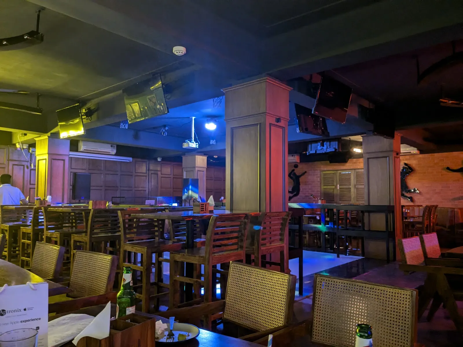 Pitchside Blue | Bar | Bar in Chennai | RestoBar | Sports Bar | Bar in Royapettah | IPL Live Screening | Football Screening - Image 2