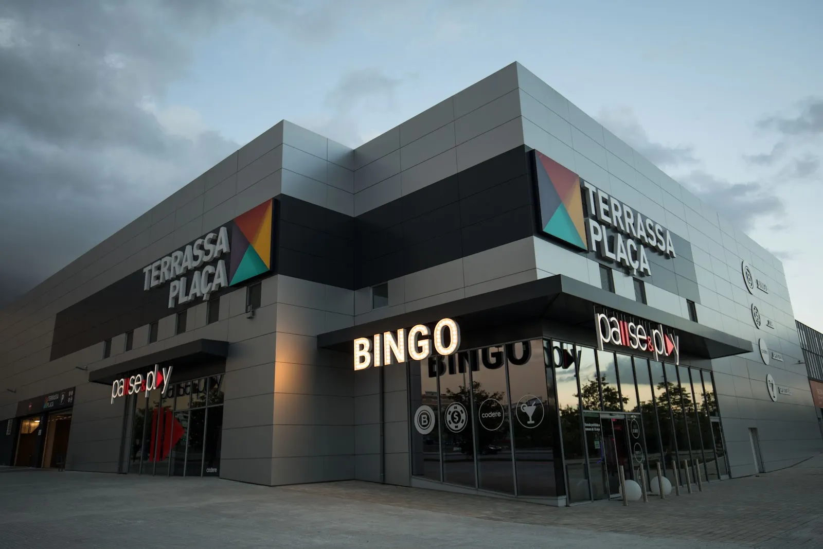 Bingo Pause&Play C.C. Terrassa Plaça logo