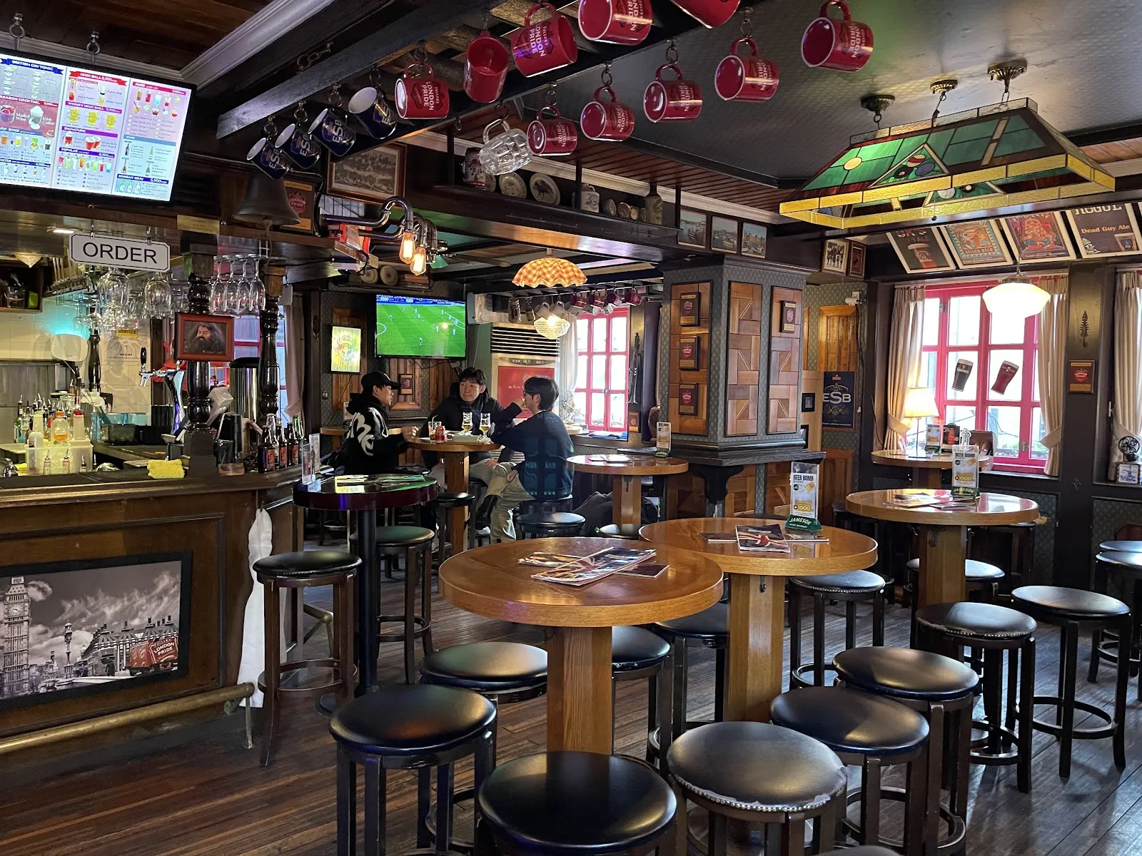 The Rose & Crown Ale House