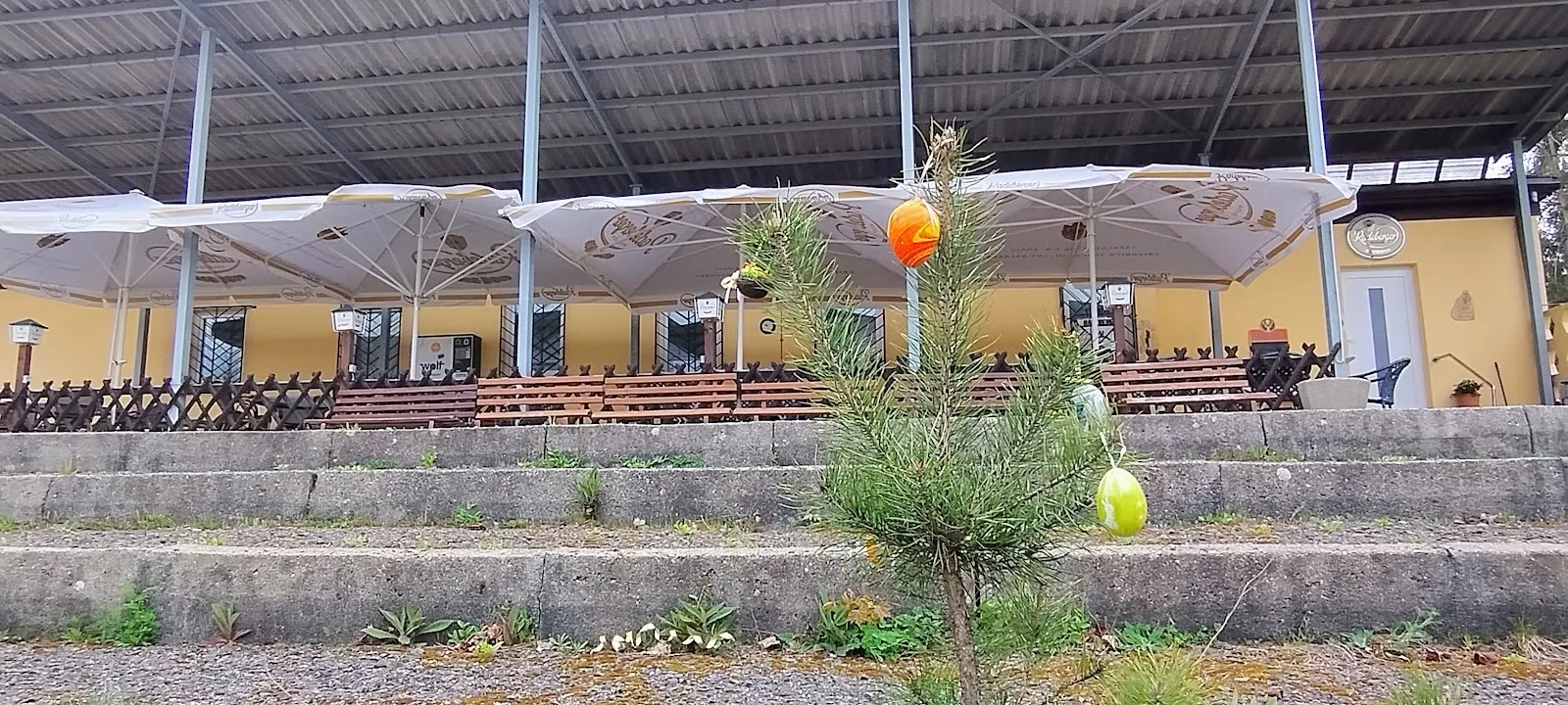 Helga's Sporthaus - Image 3