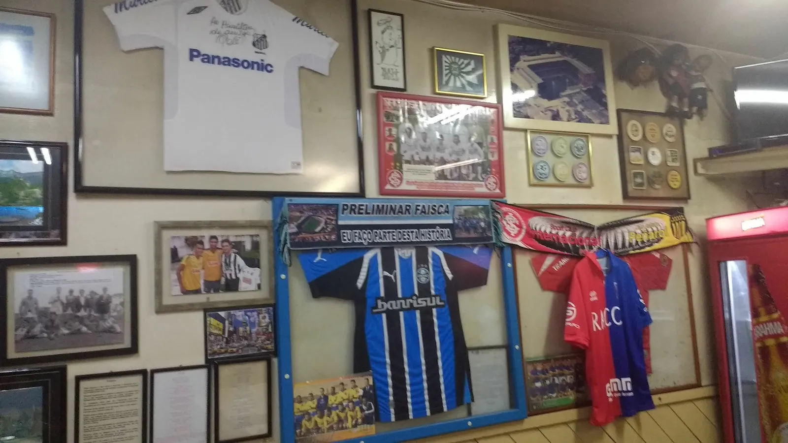 Ball Bull Sports Bar - Image 3