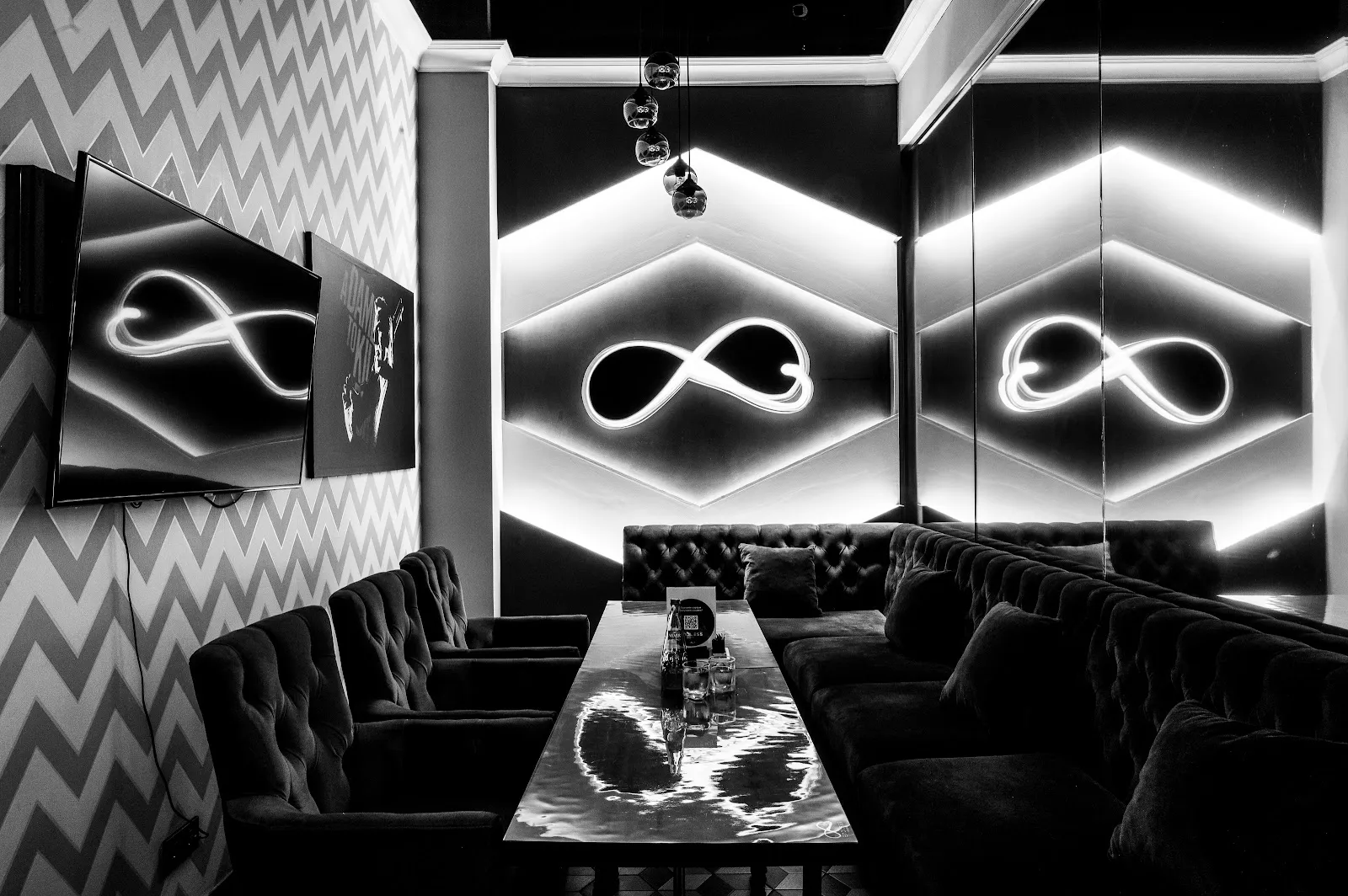 ENDLESS LOUNGE - Image 4