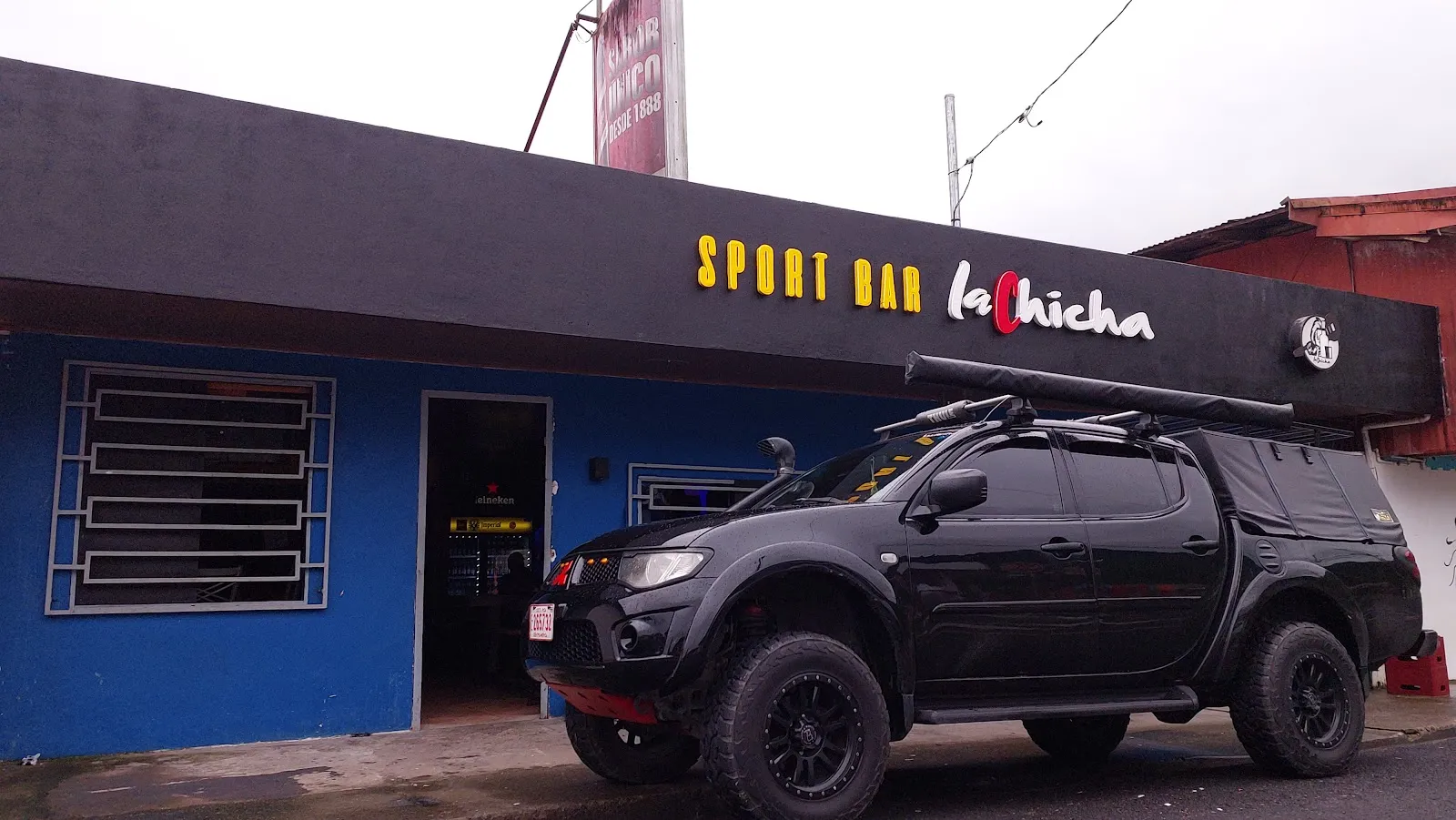 Sport Bar La Chicha - Image 3