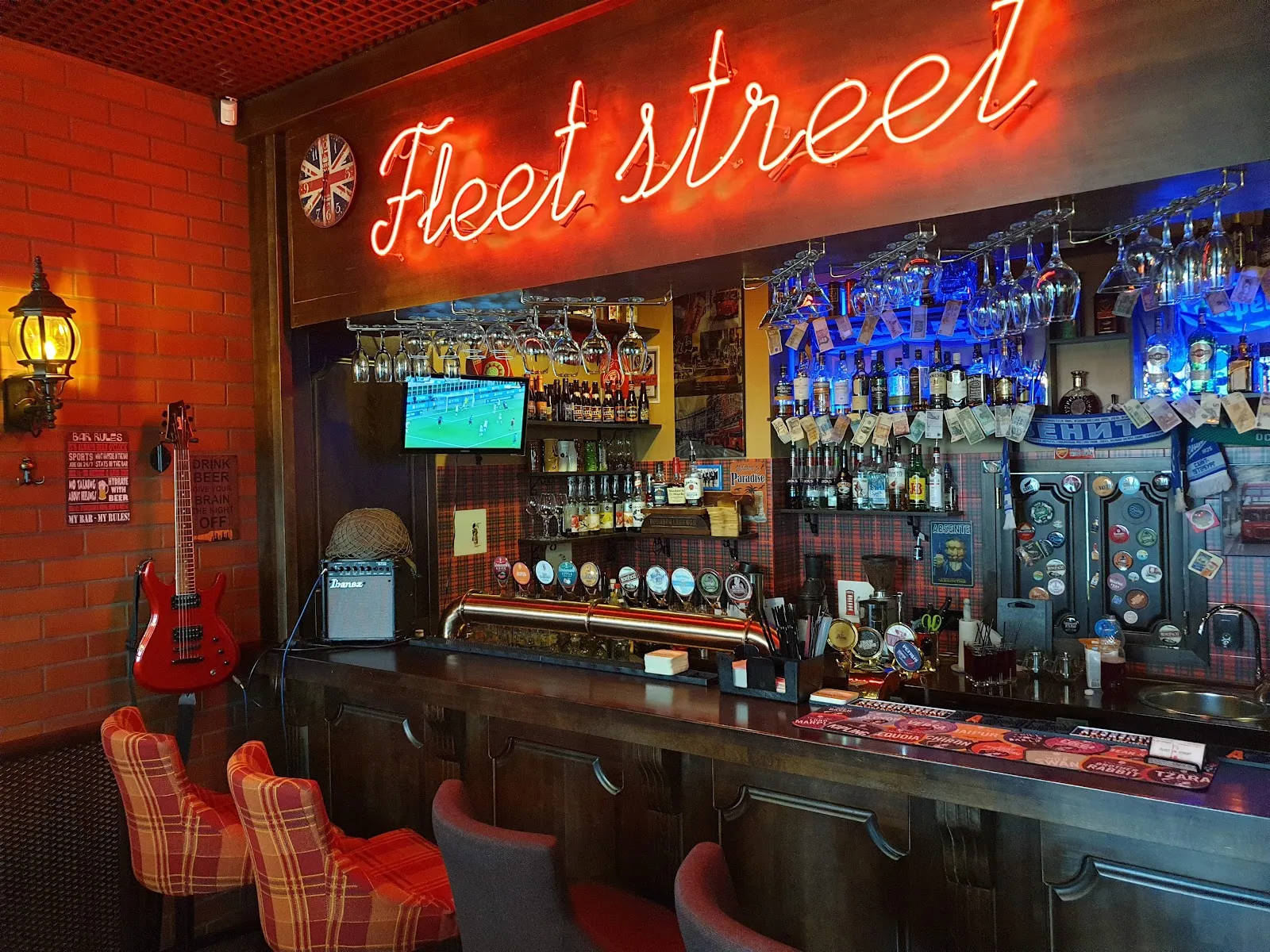 Fleet Street Pub - Image 2