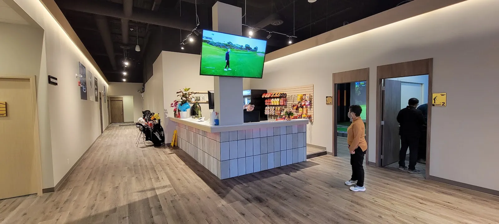 Virtual Tee Up Indoor Golf - Image 4