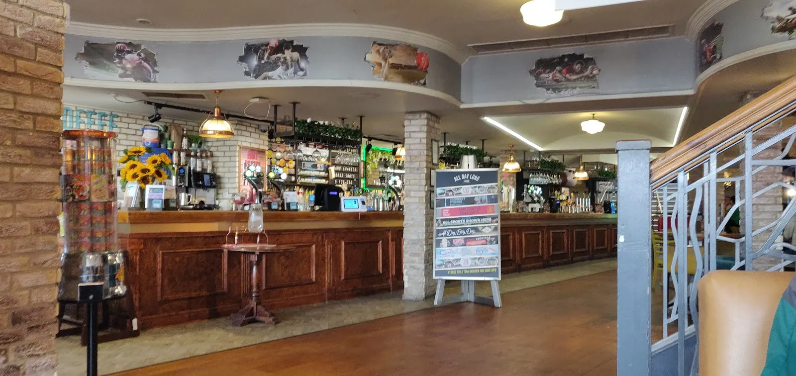 Yates - Torquay - Image 3