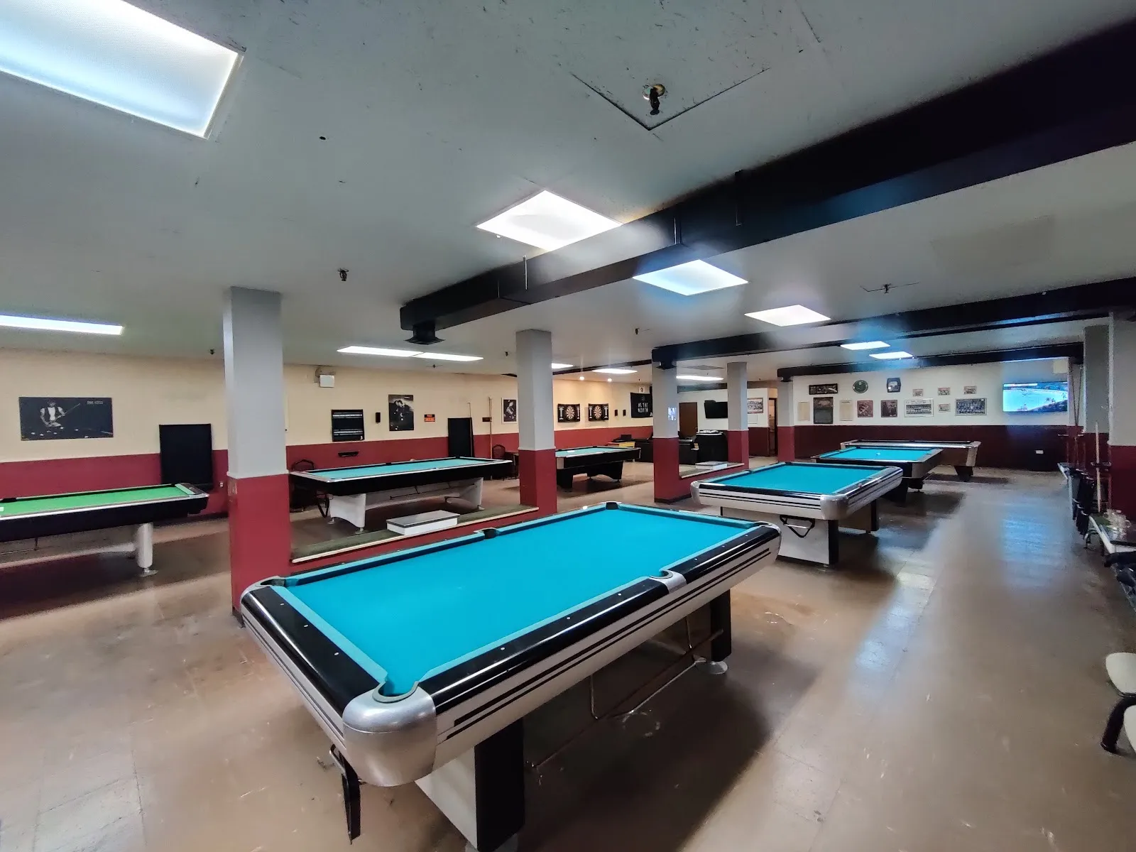 Central Billiards Poolhall, Cafe & Sports Bar - Image 2