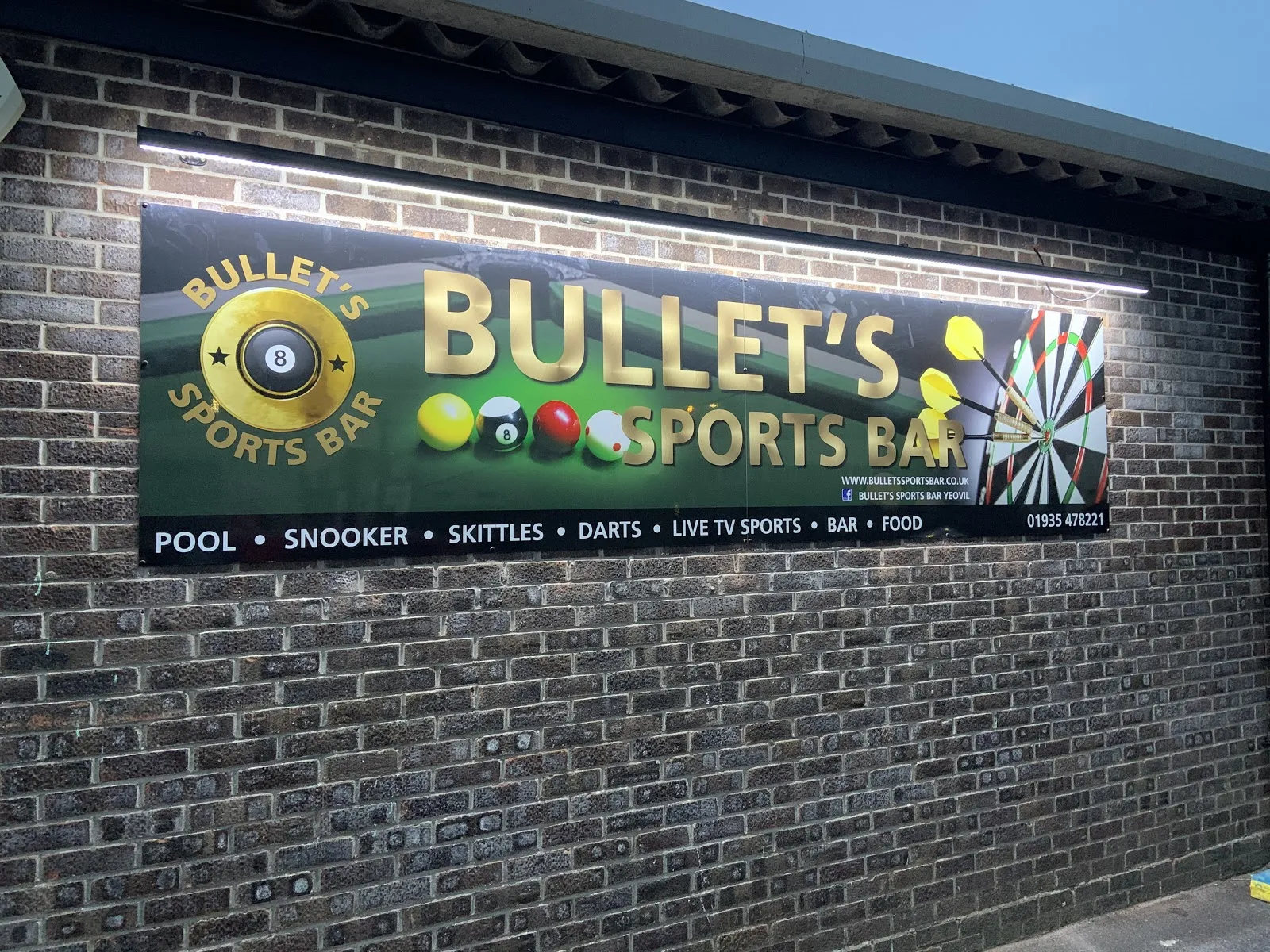Bullets Sports Bar - Image 4