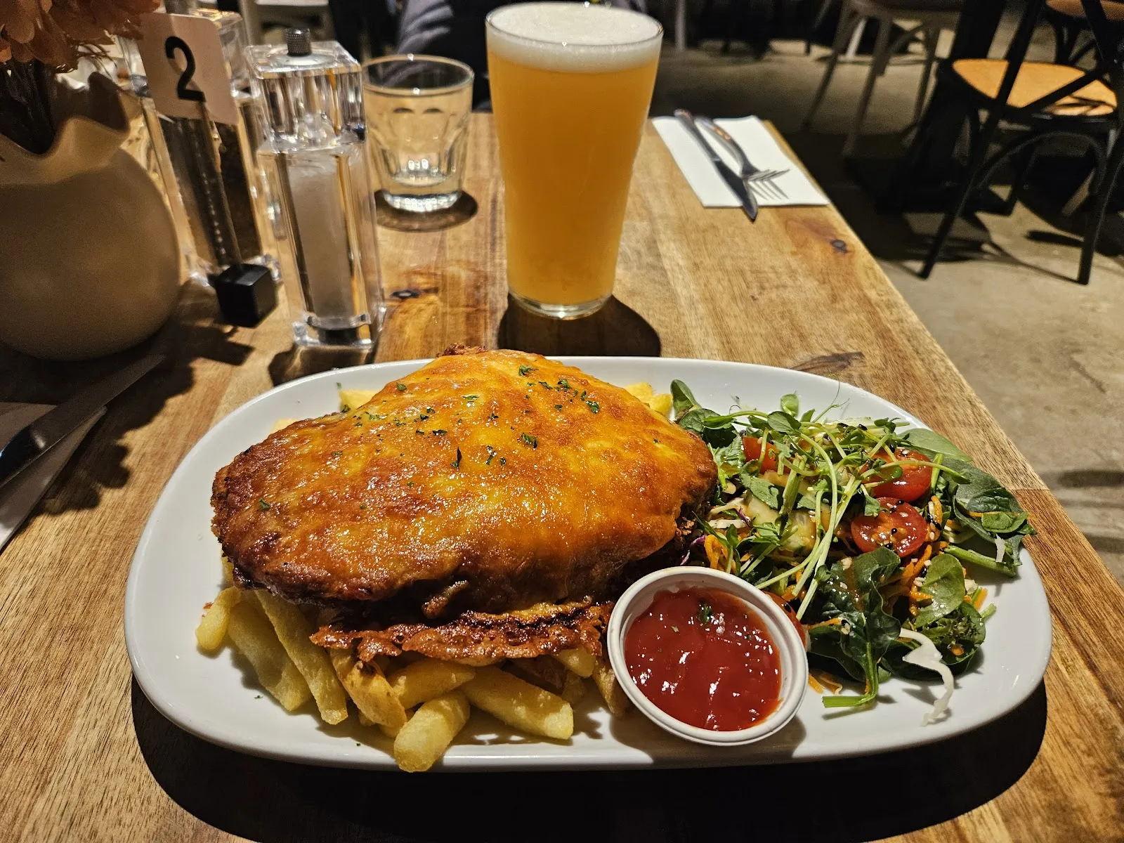 Hally's Bar