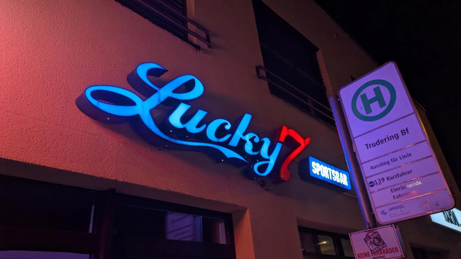 Lucky7 Sportsbar - Image 4
