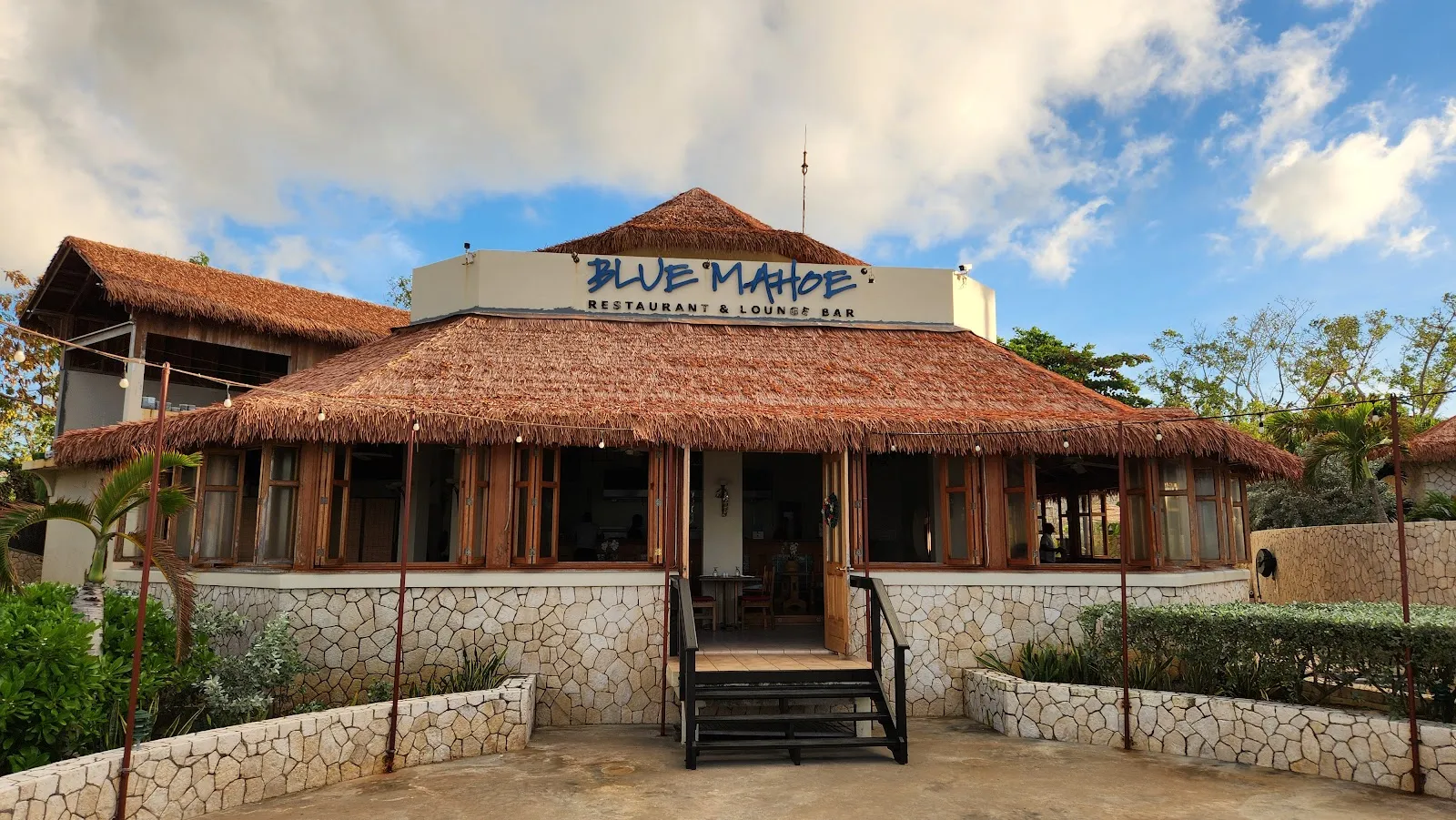 The Blue Mahoe Restaurant & Bar - Image 3