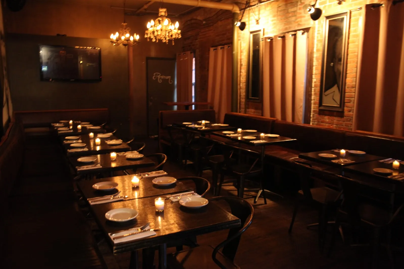 Charlie's Bar & Kitchen NYC