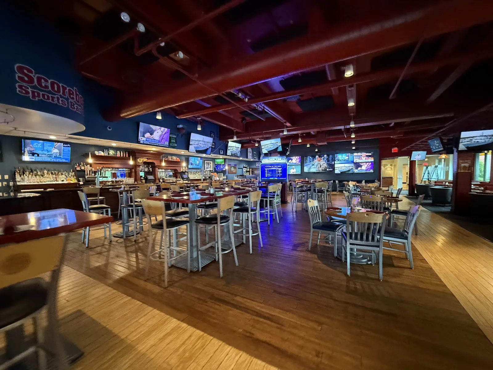 Scoreboard Sports Bar - Image 2