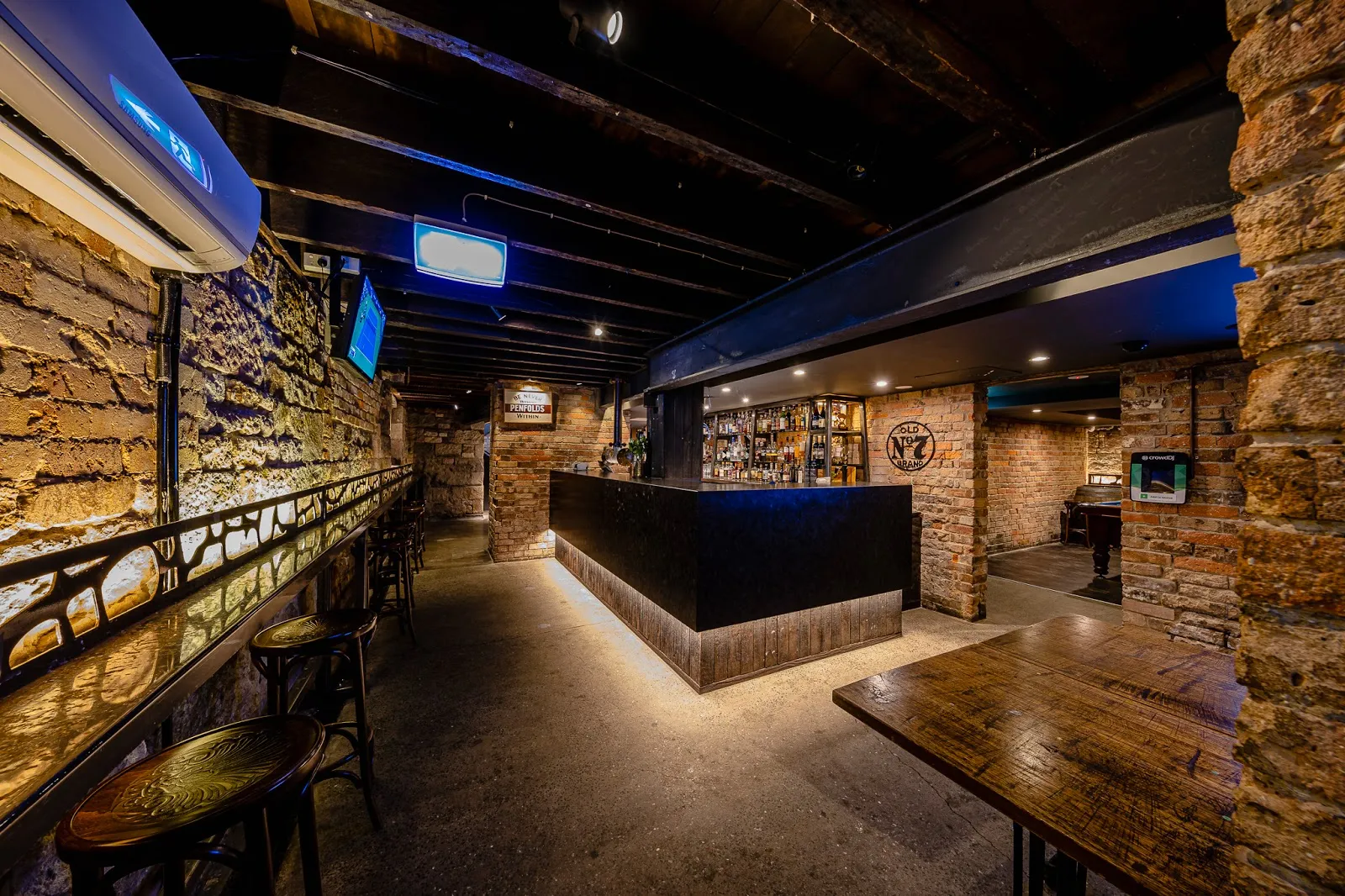 QA Hotel - Image 4