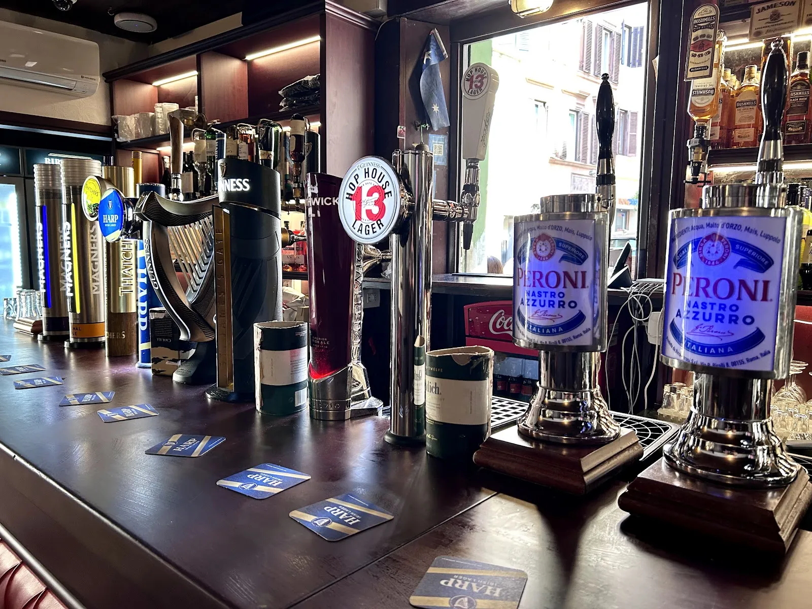 Finnegan irish pub - Image 3