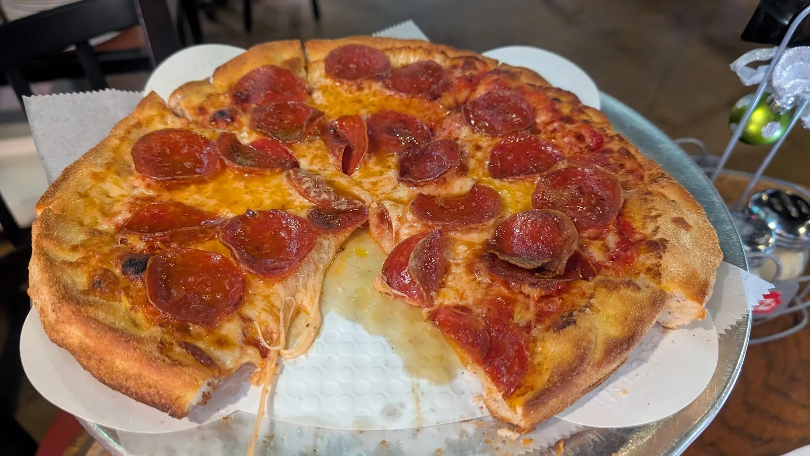 RonDao's Pizzeria & Sports Bar - Image 4