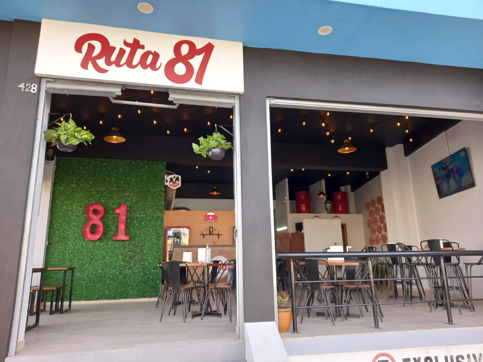 Ruta 81 Snacks & Drinks logo