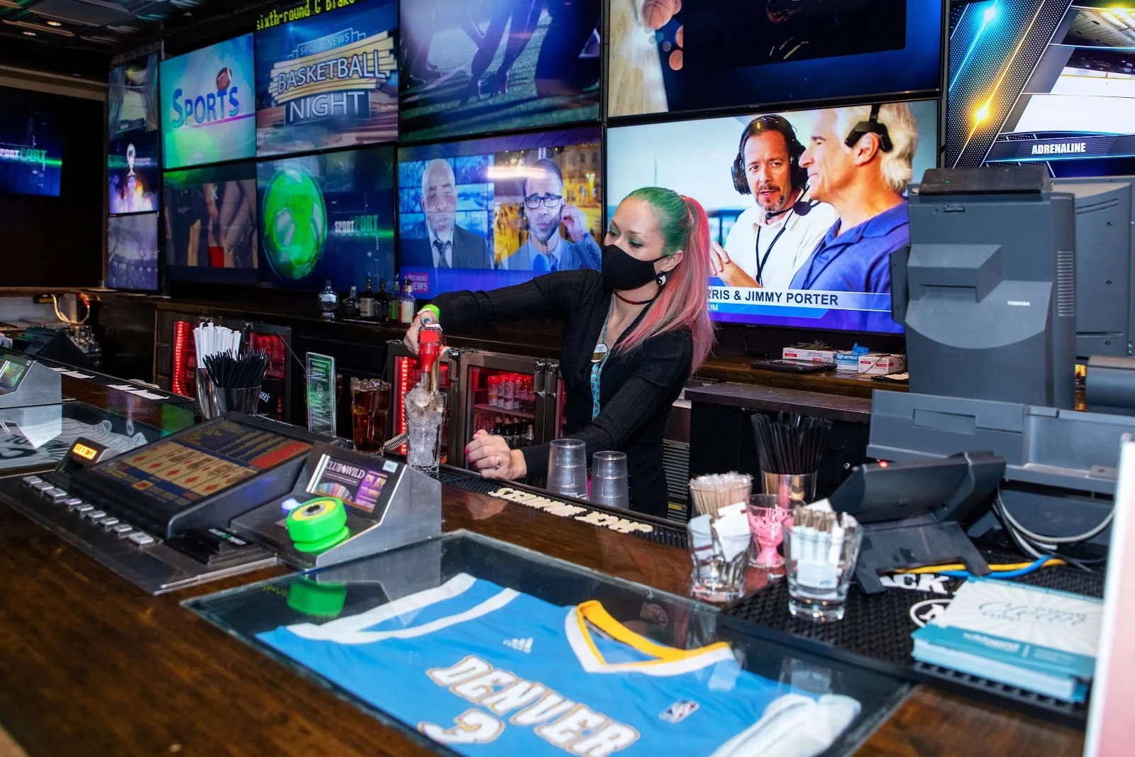 Woody’s Sports Bar & Grill - Image 2