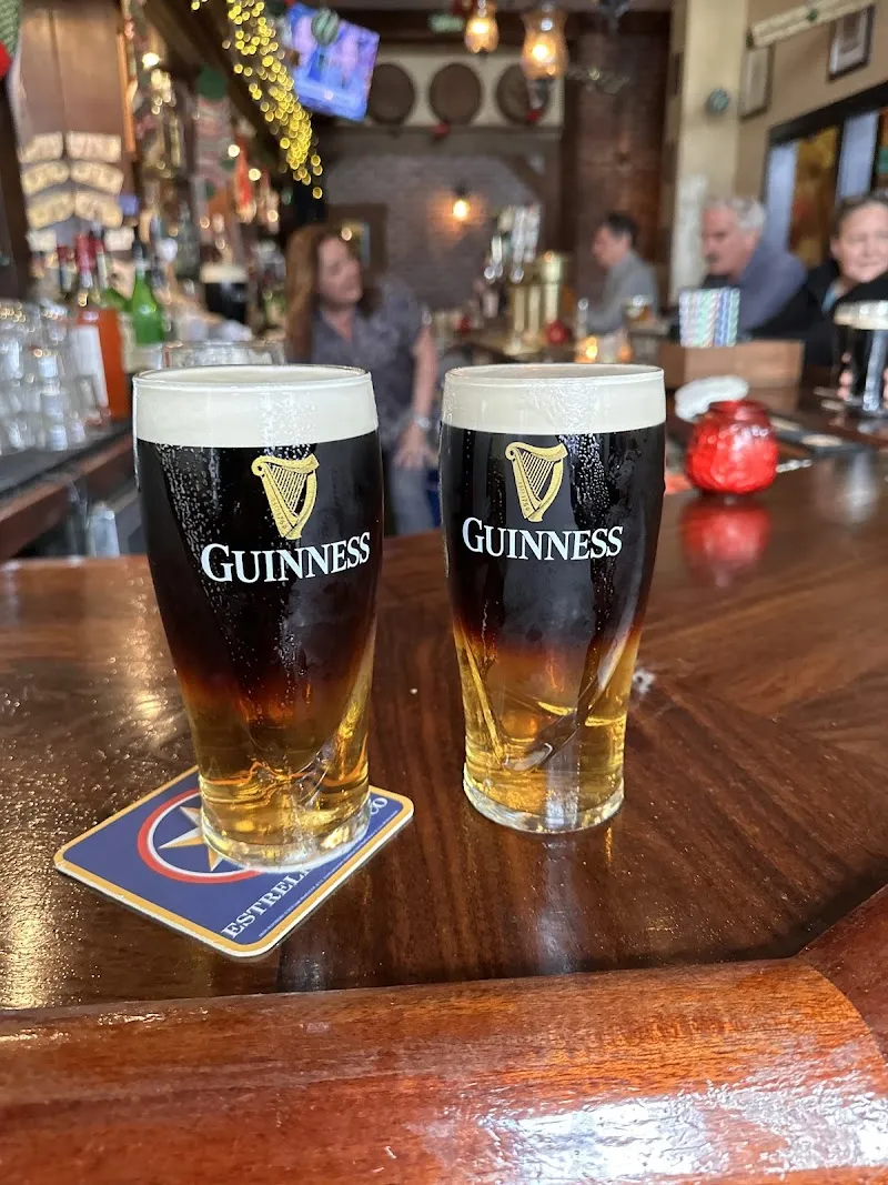 Maggie McGarry's Irish Pub logo