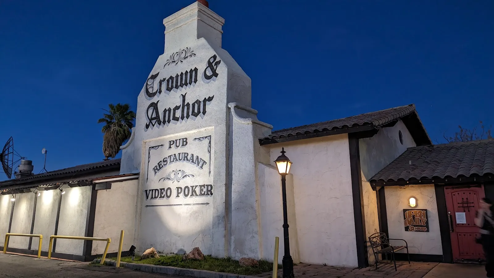 Crown and Anchor British Pub - Image 4