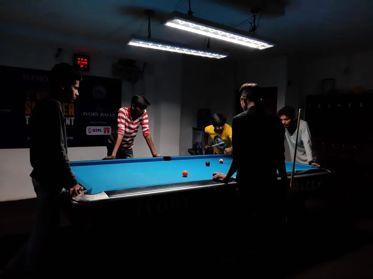 Local Sports Bars - Image 4