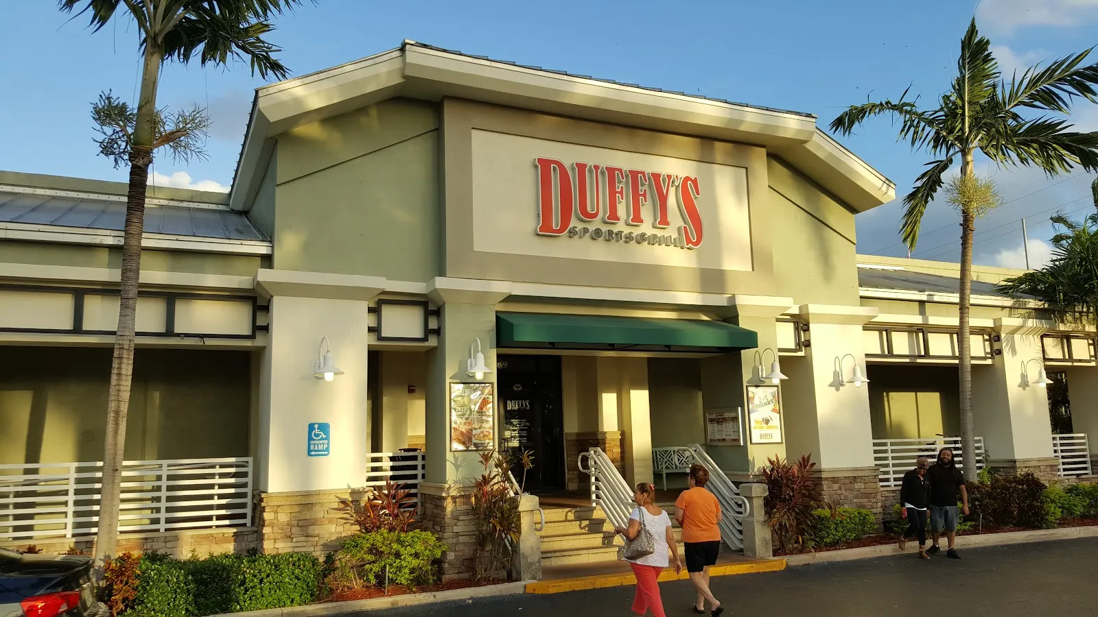 Duffy’s Sports Grill logo