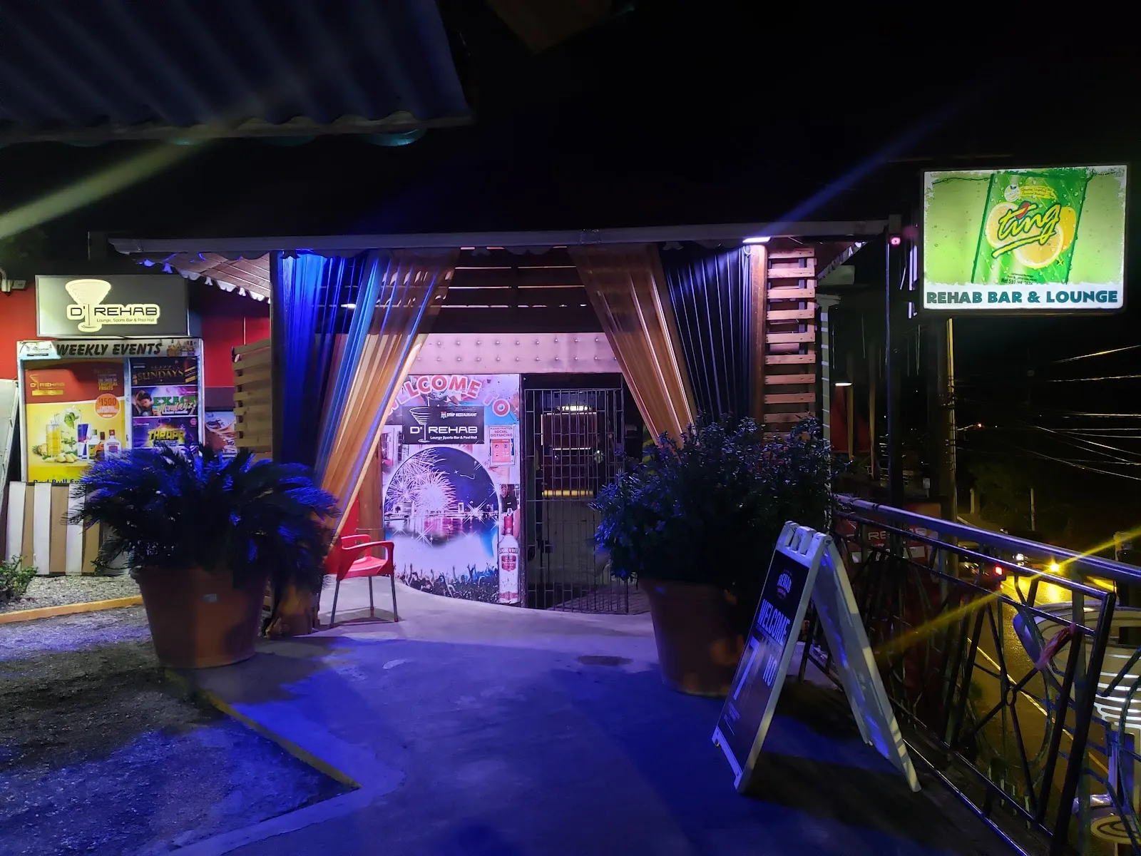 Rehab Sports Bar & Grill - Image 3