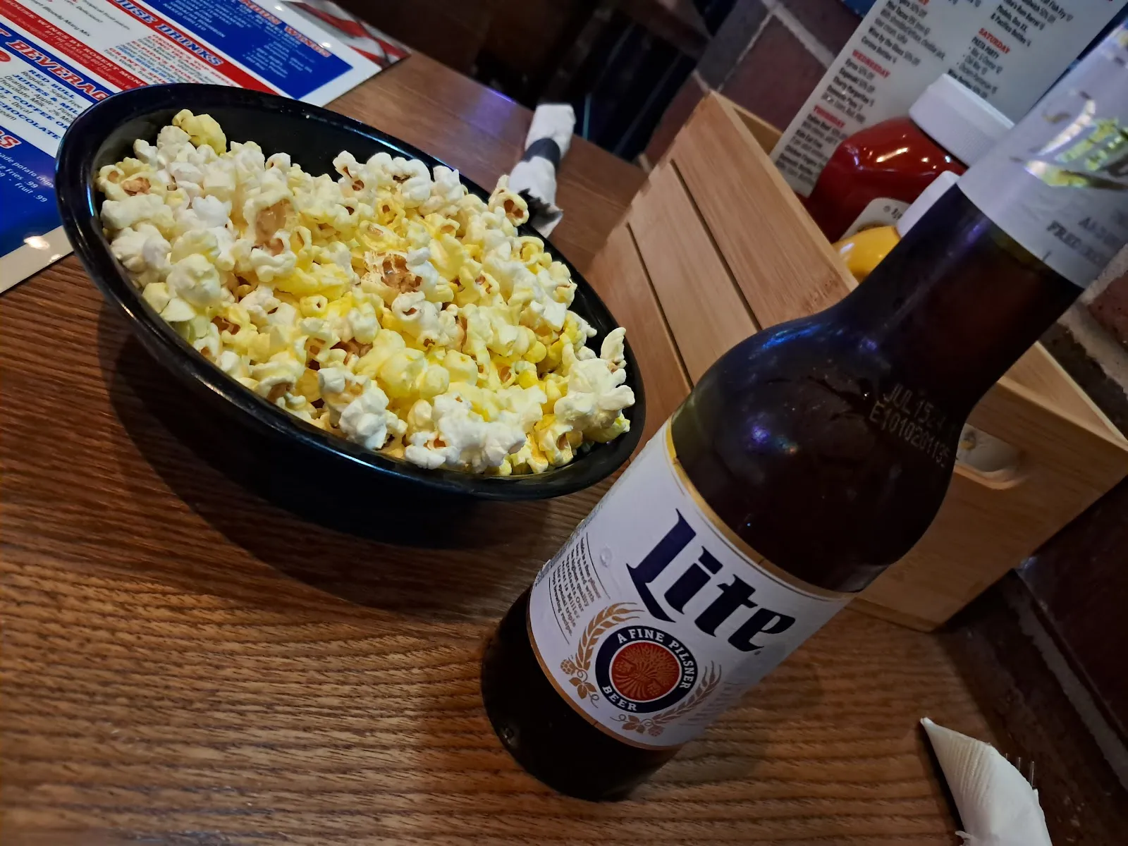Rookies All American Pub & Grill - Image 3