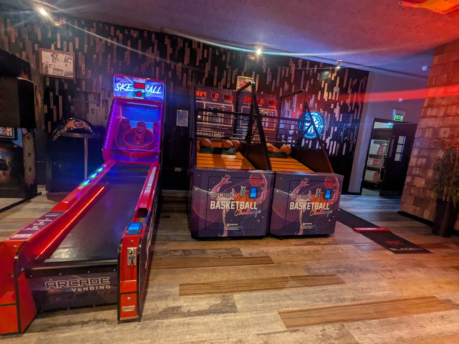 Bar 52 Sports Bar - Image 3