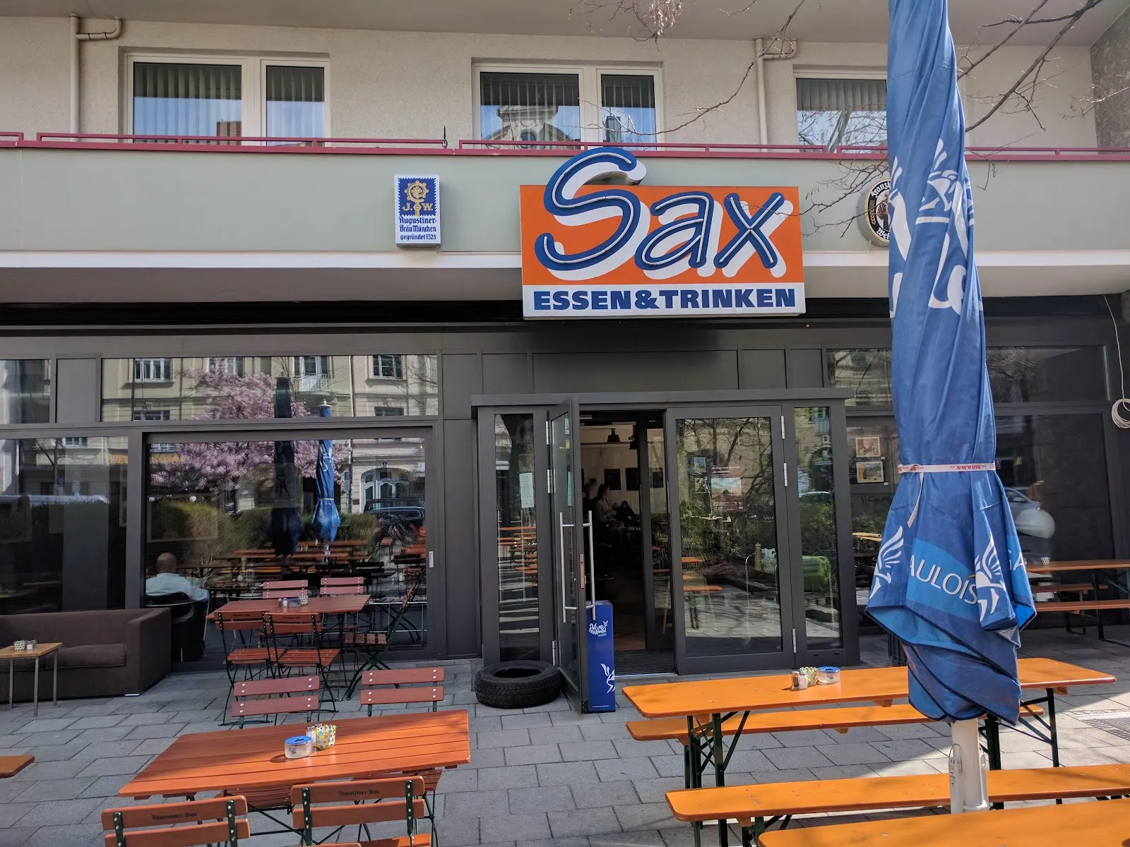 SAX Essen & Trinken logo