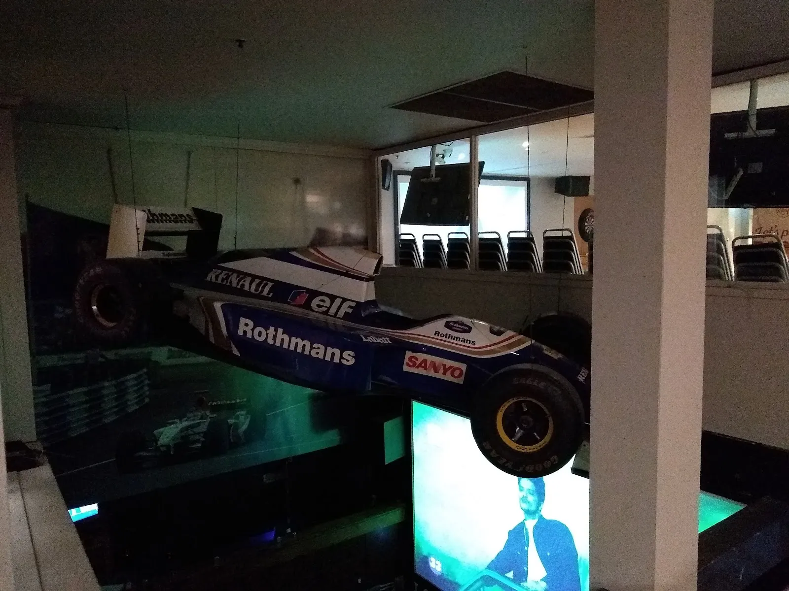 Rileys Sports Bar Haymarket - Image 3