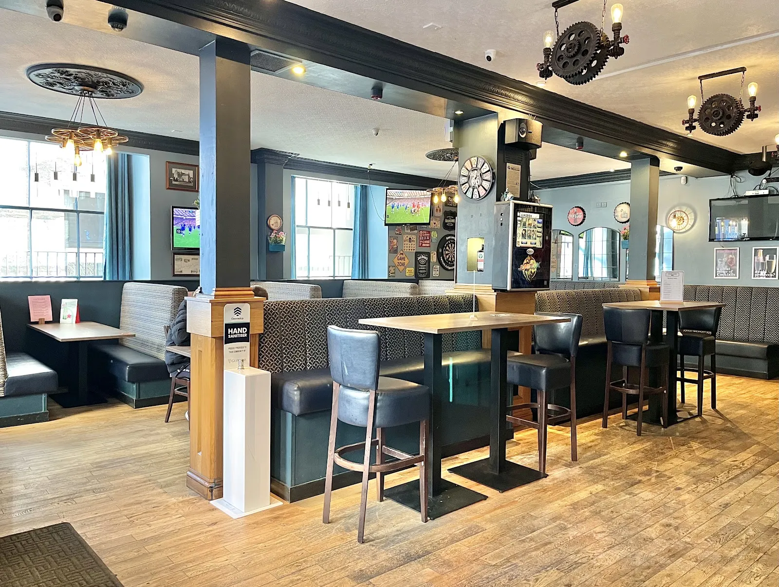 The GasLamp Bar - Image 4