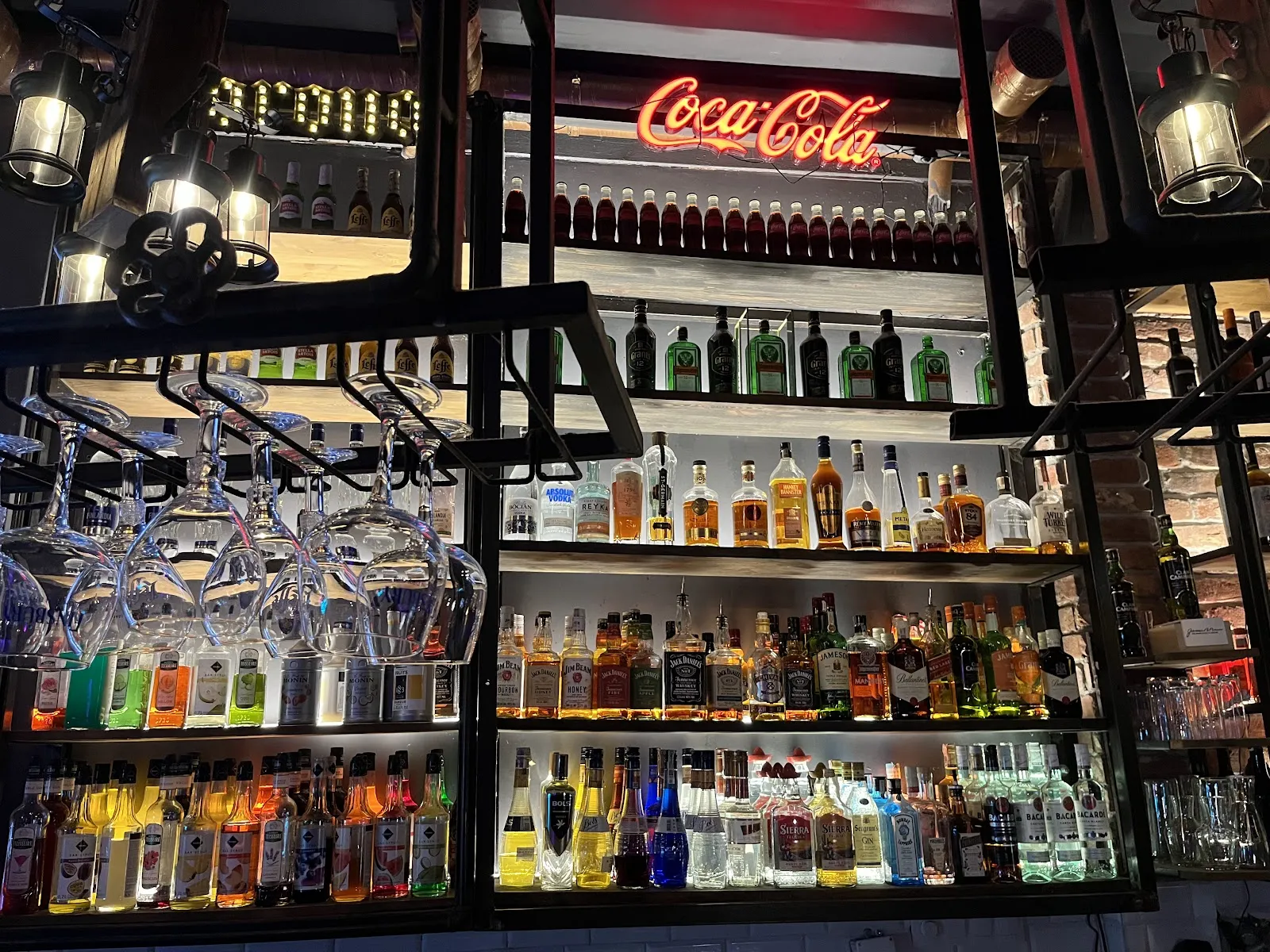 Mezza Lounge & Bar - Image 2