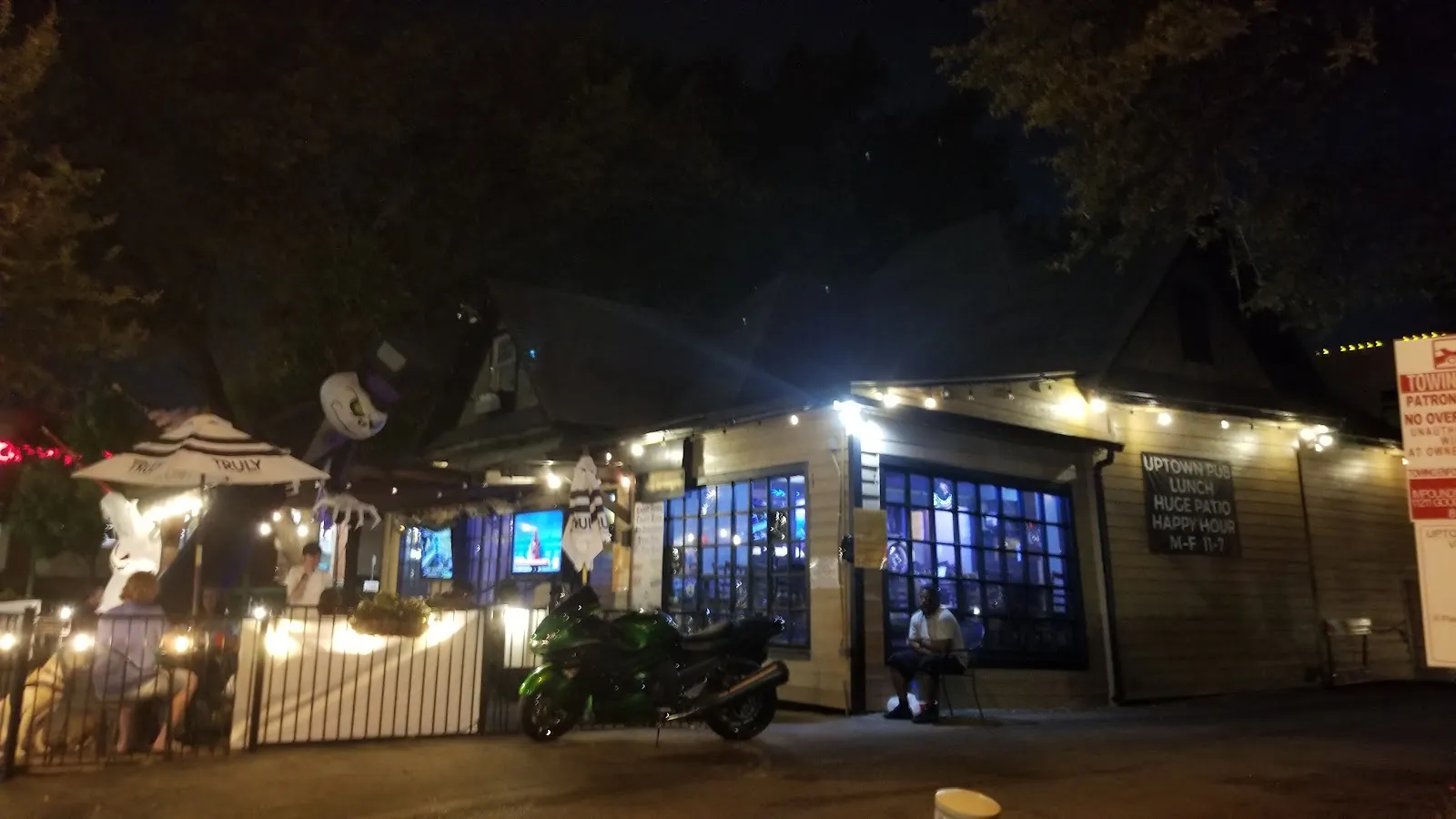Uptown Pub - Image 4