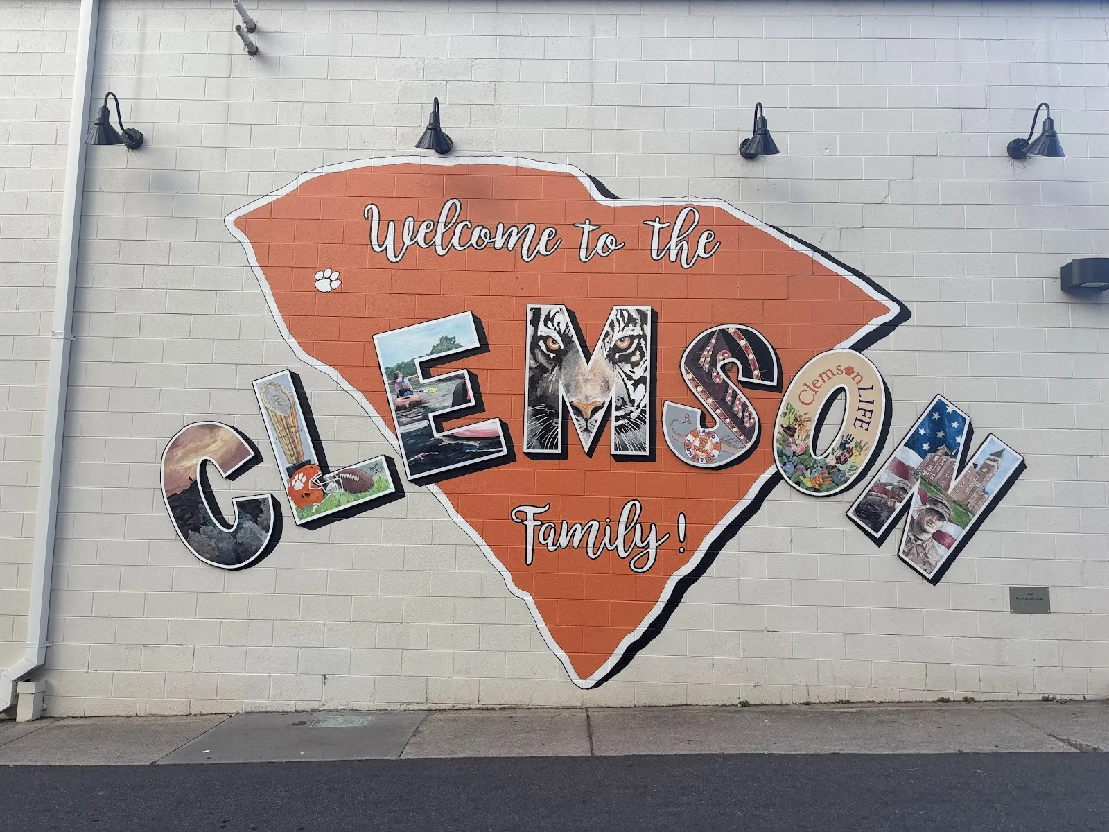 Walk-On's Sports Bistreaux - Clemson RestaurAant - Image 3