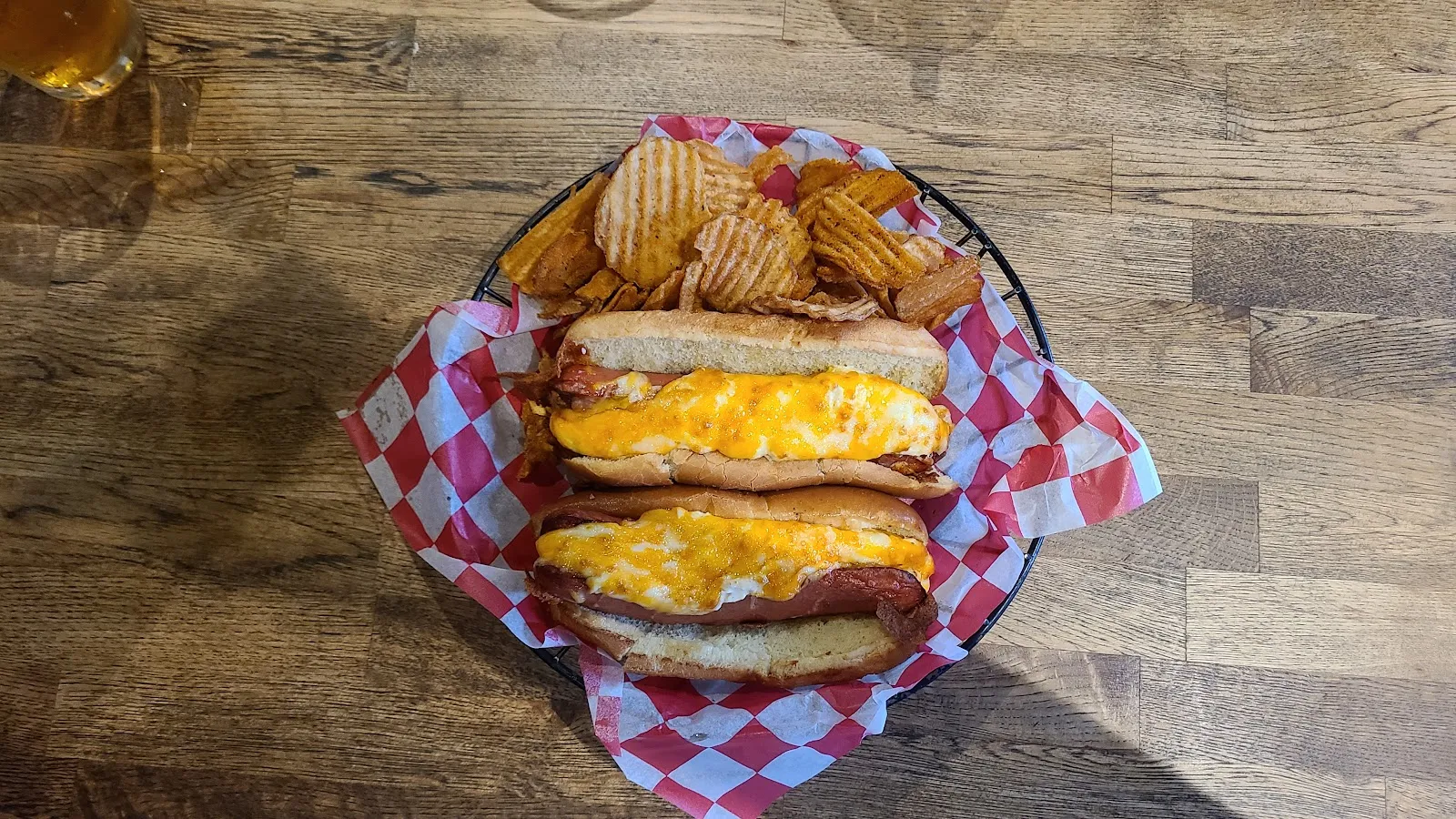 Hightopps Backstage Grille - Image 3