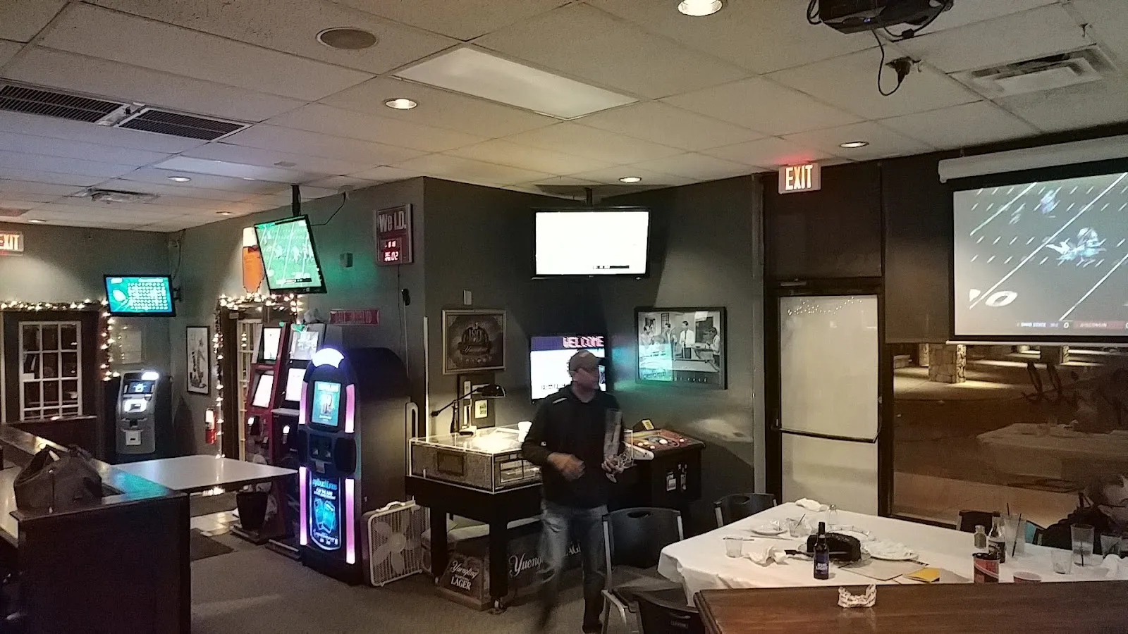 Coaches Bar & Grill - Image 4