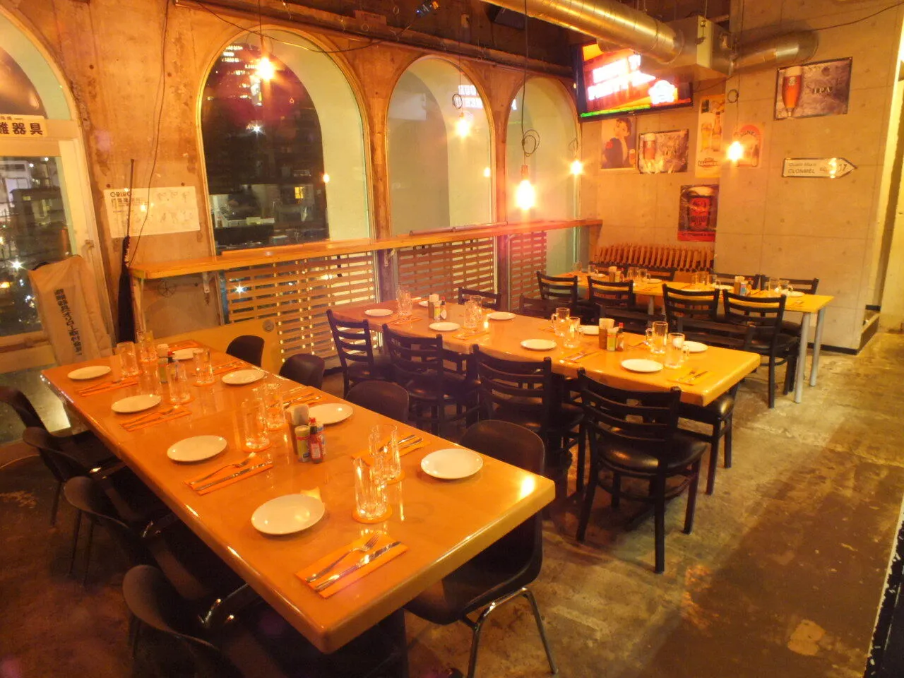 Two Dogs Taproom - Image 4