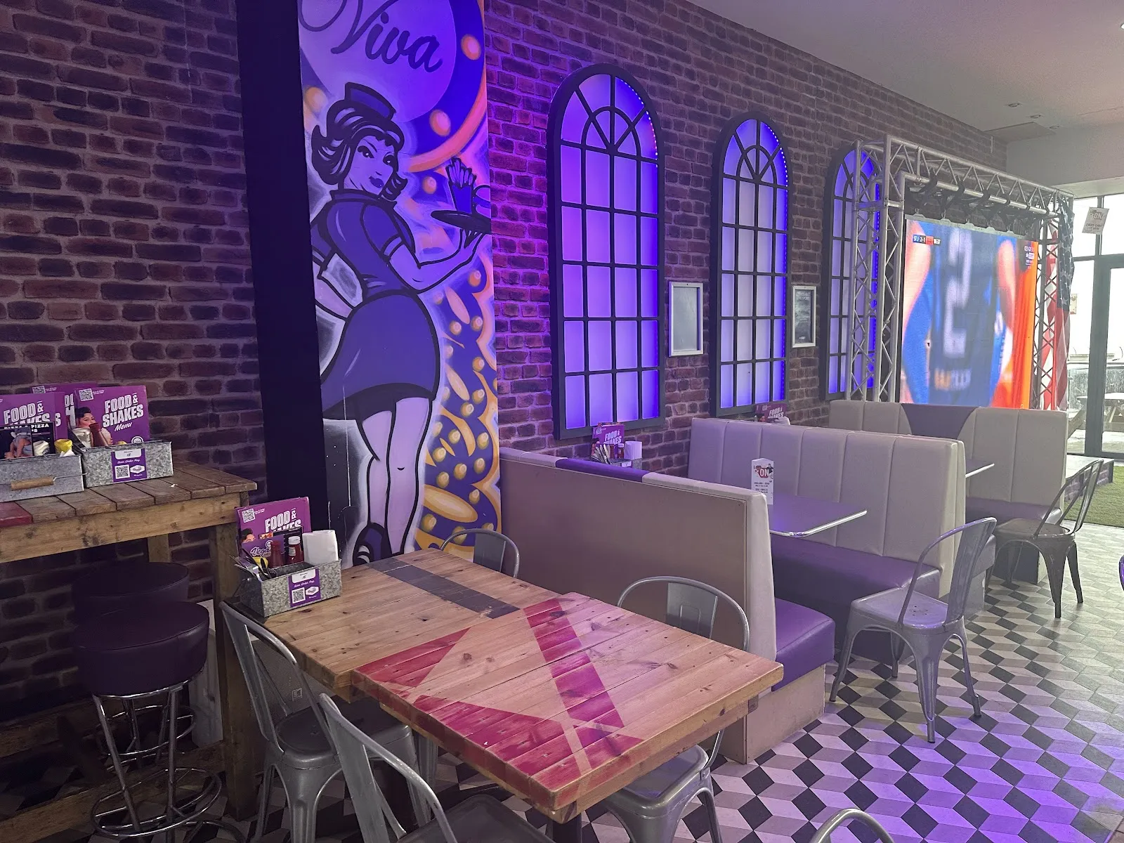 Viva Vegas • Diner & Bar - Image 2