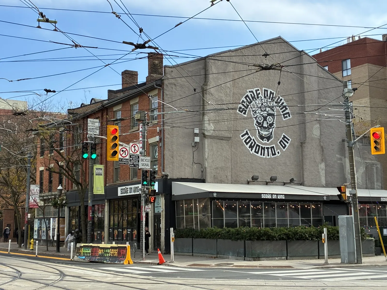 Score on King - Image 3